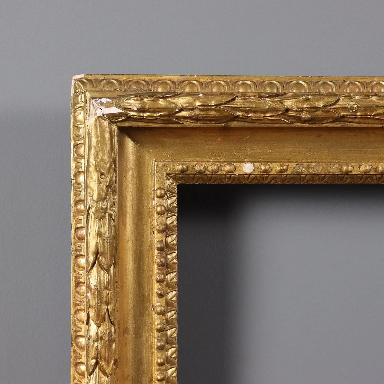 Carved and gilded wooden frame, 19th century 3