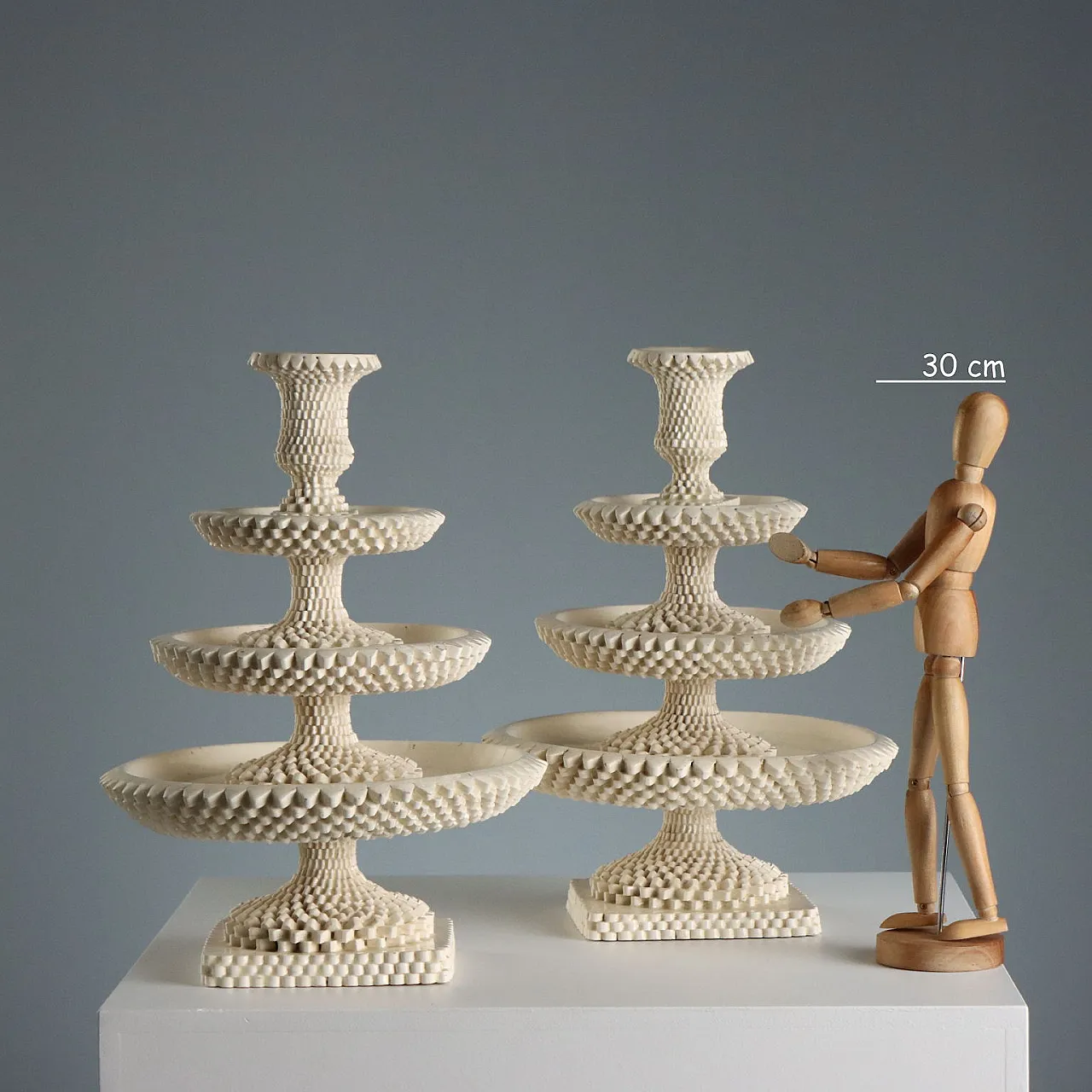 Pair of Neapolitan terraglia stands, 19th century 2
