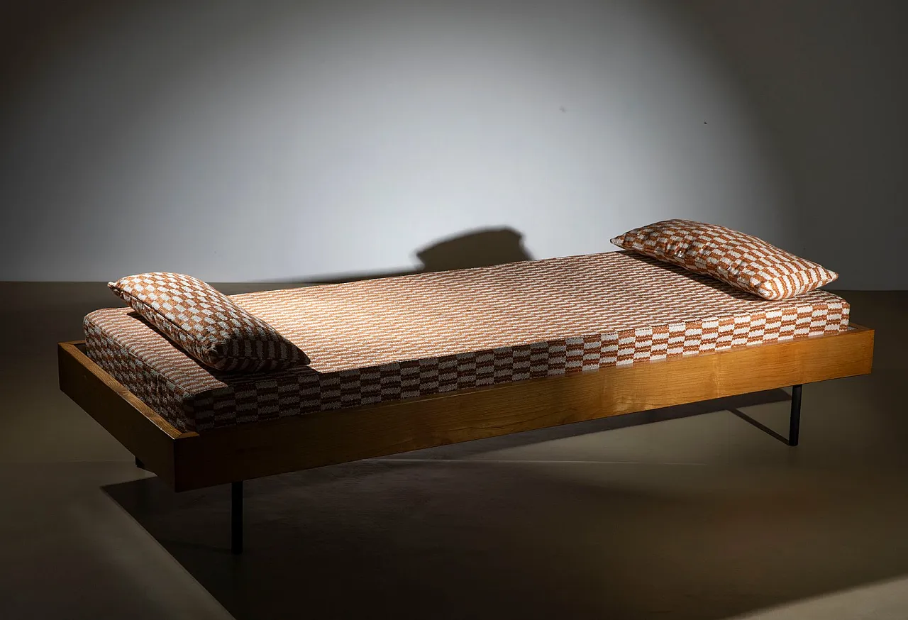Mid-Century Modern daybed in beech and metal, 1950s 7