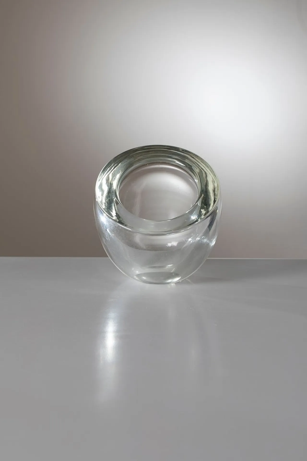 Sculptural clear glass vase by Alfredo Barbini, 1960s 2
