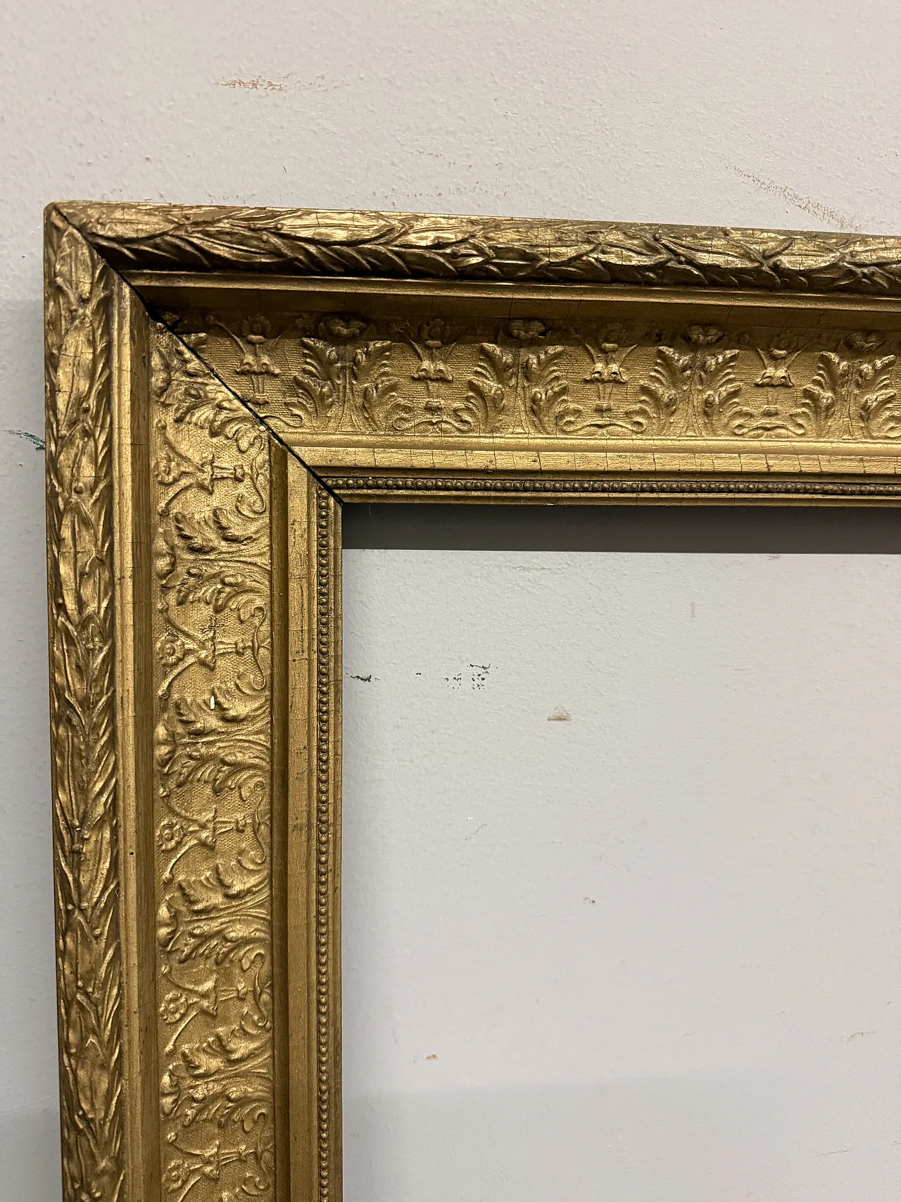 Pair of gilded tablet frames, 19th century 8