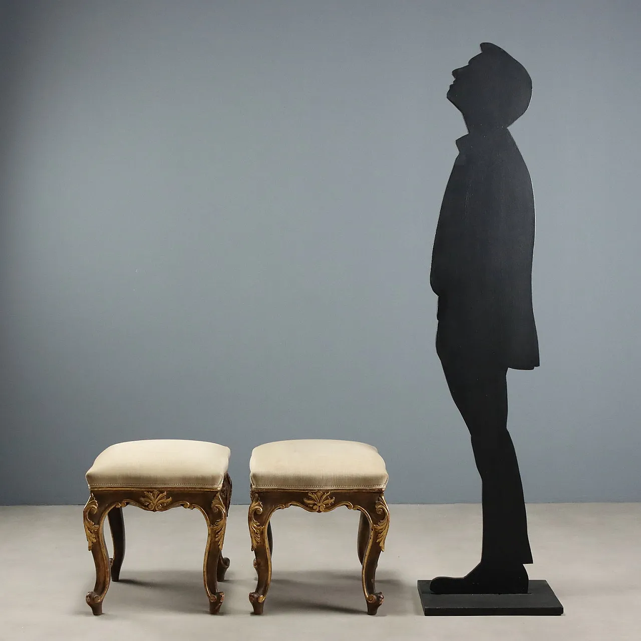 Pair of Eclectic stools in carved and gilded wood, 19th century 2