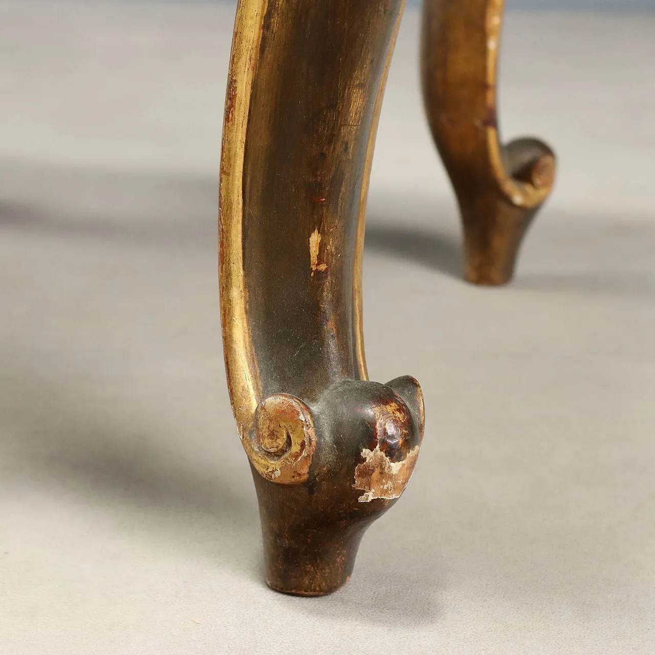 Pair of Eclectic stools in carved and gilded wood, 19th century 5