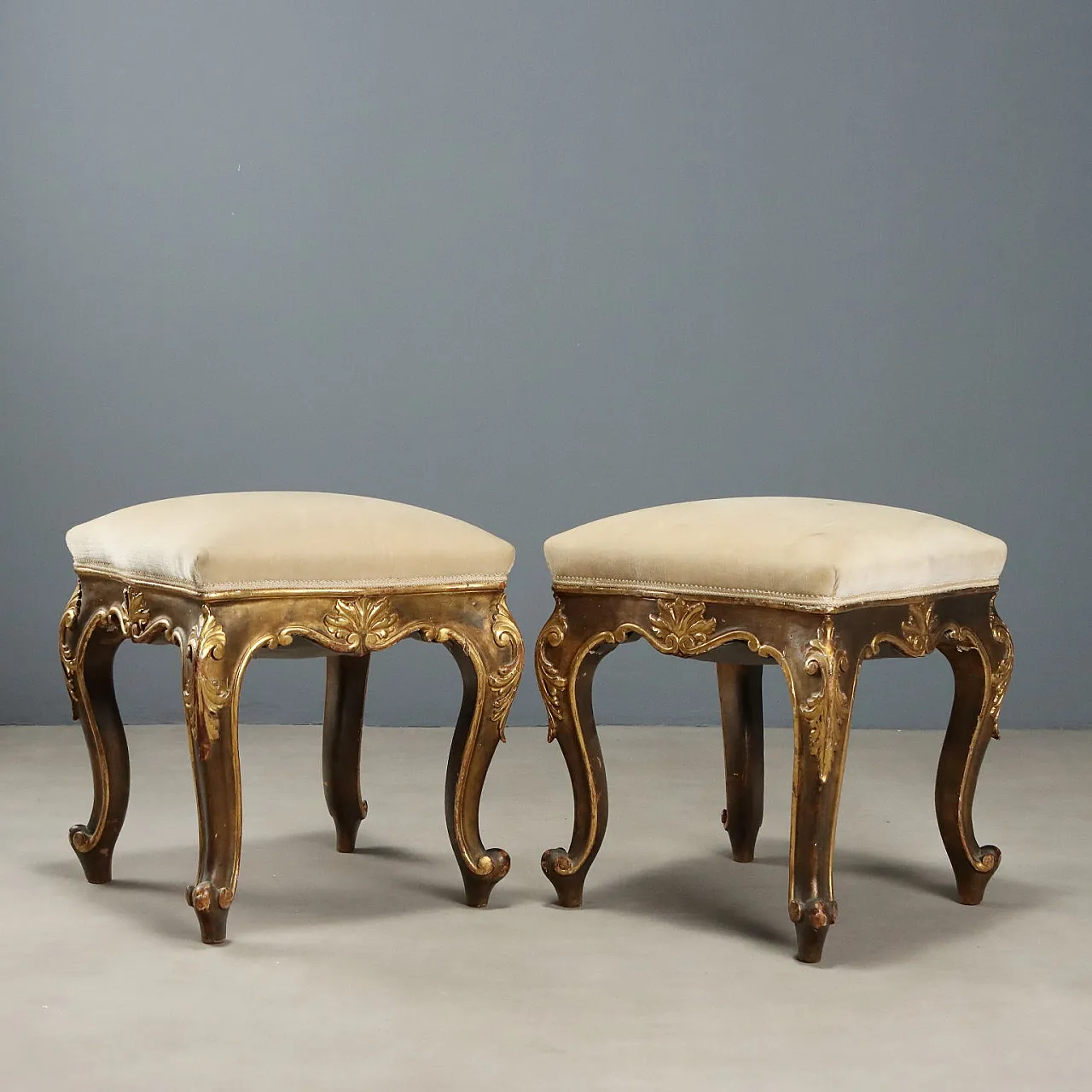 Pair of Eclectic stools in carved and gilded wood, 19th century 8
