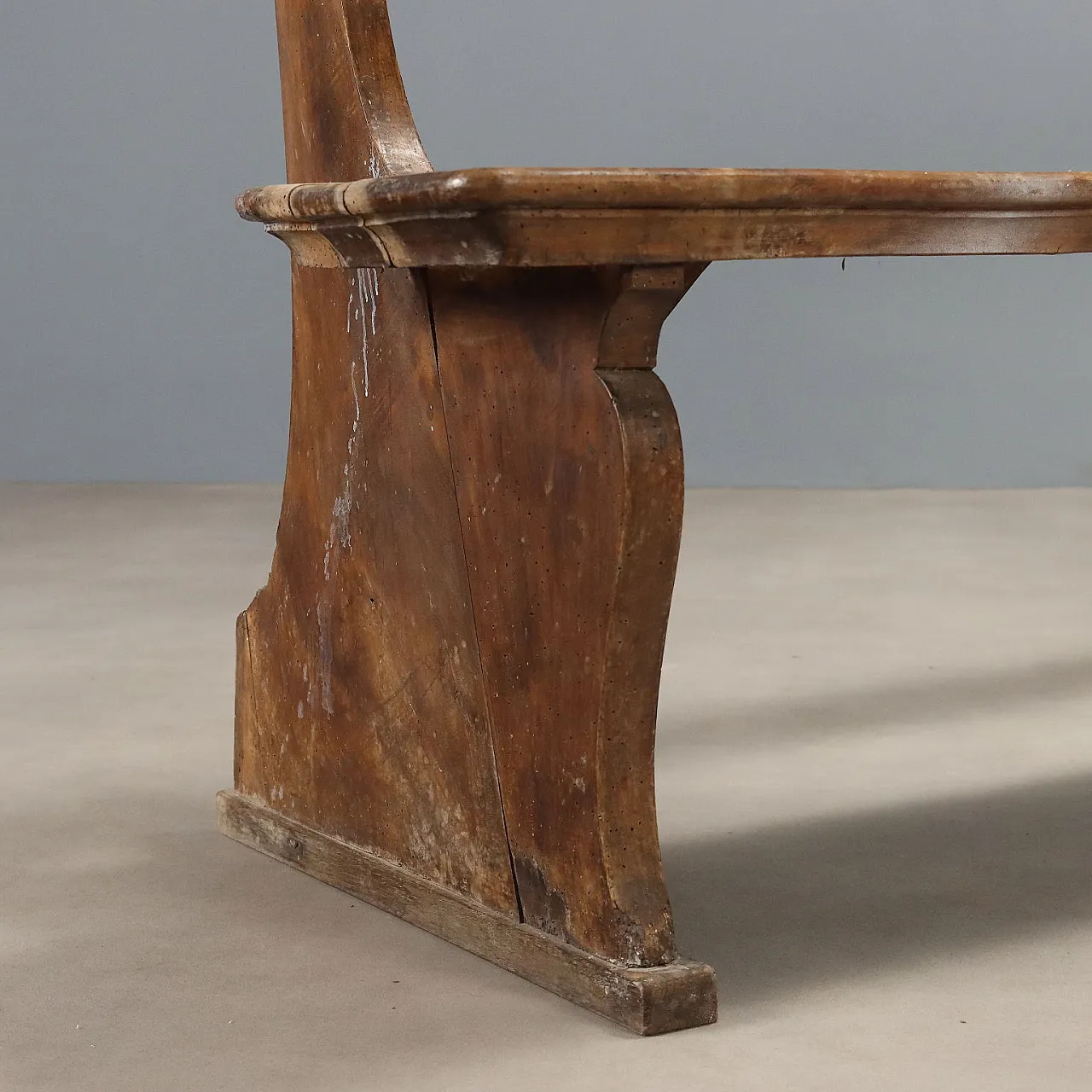 Walnut bench, early 19th century 5