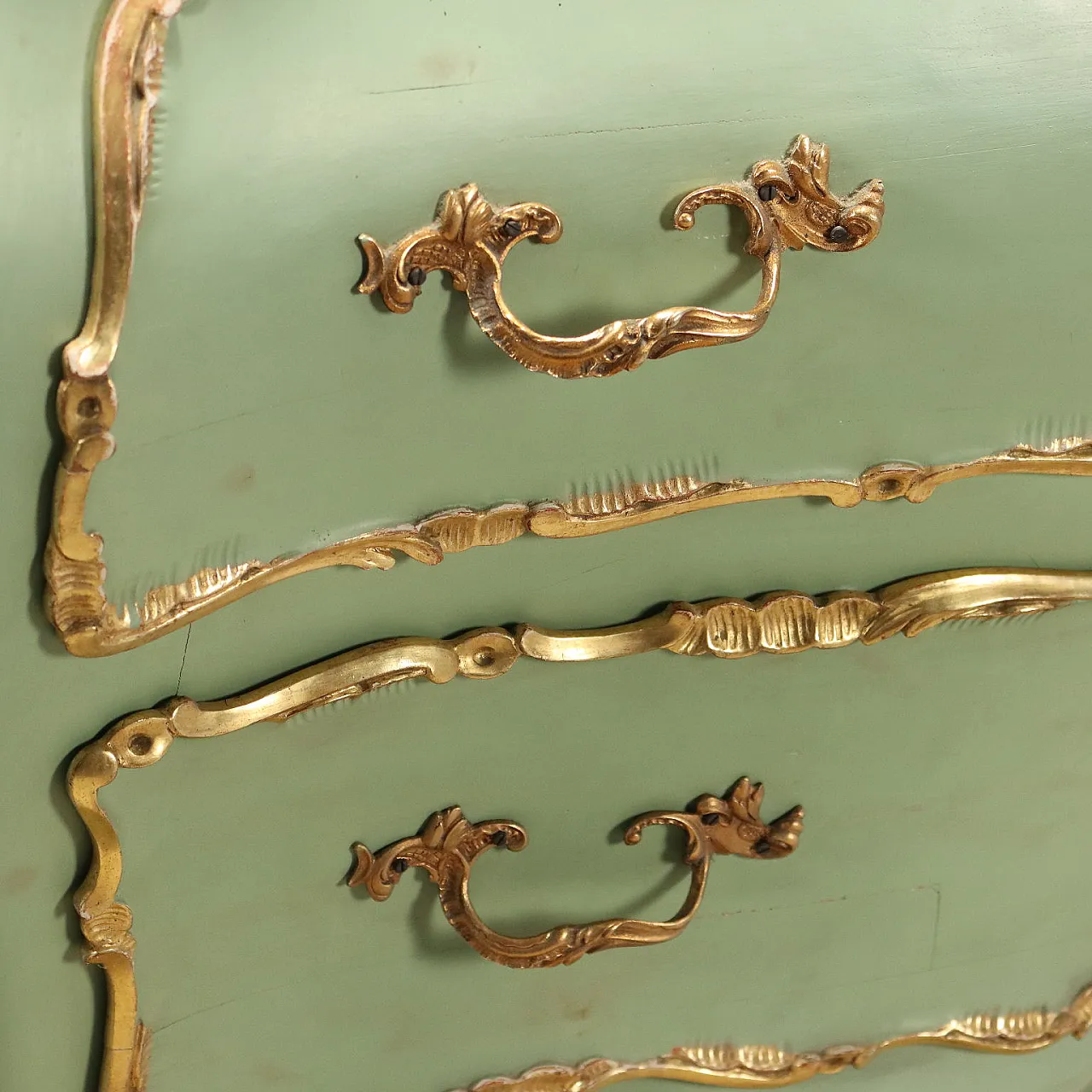 Lacquered and gilded Baroque style chest of drawers, 19th century 5