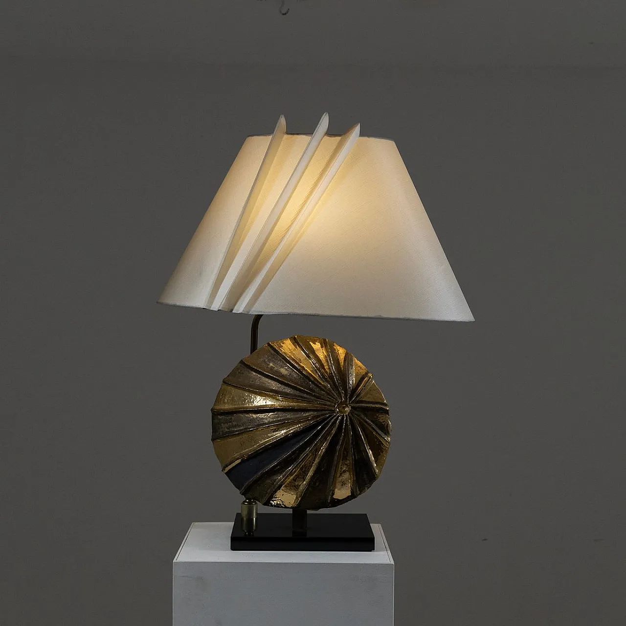 Golden ceramic table lamp, 1960s 2