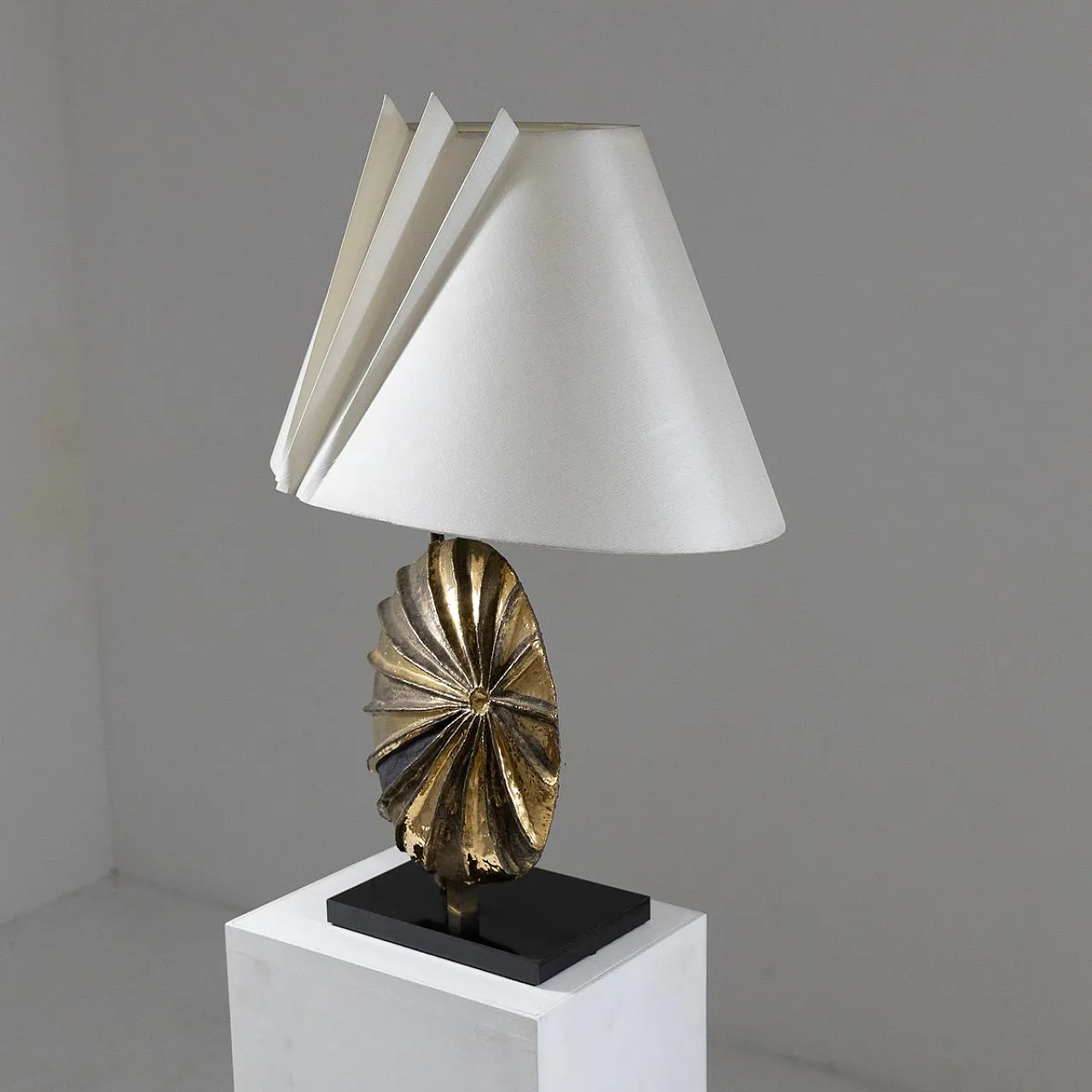 Golden ceramic table lamp, 1960s 3