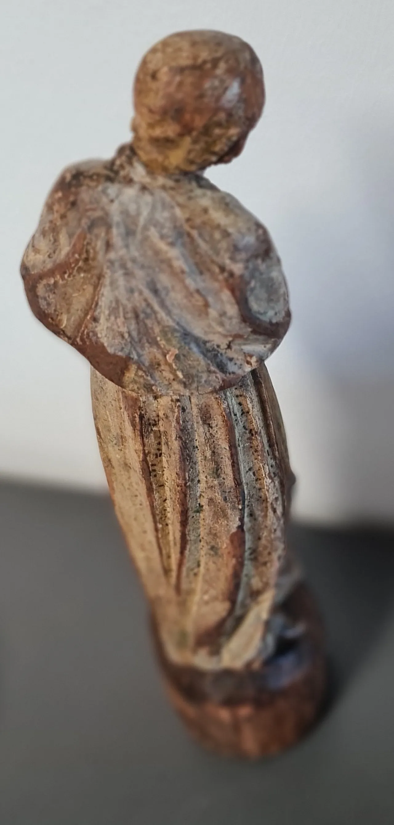 Carved woode sculpture of Saint, 17th century 1