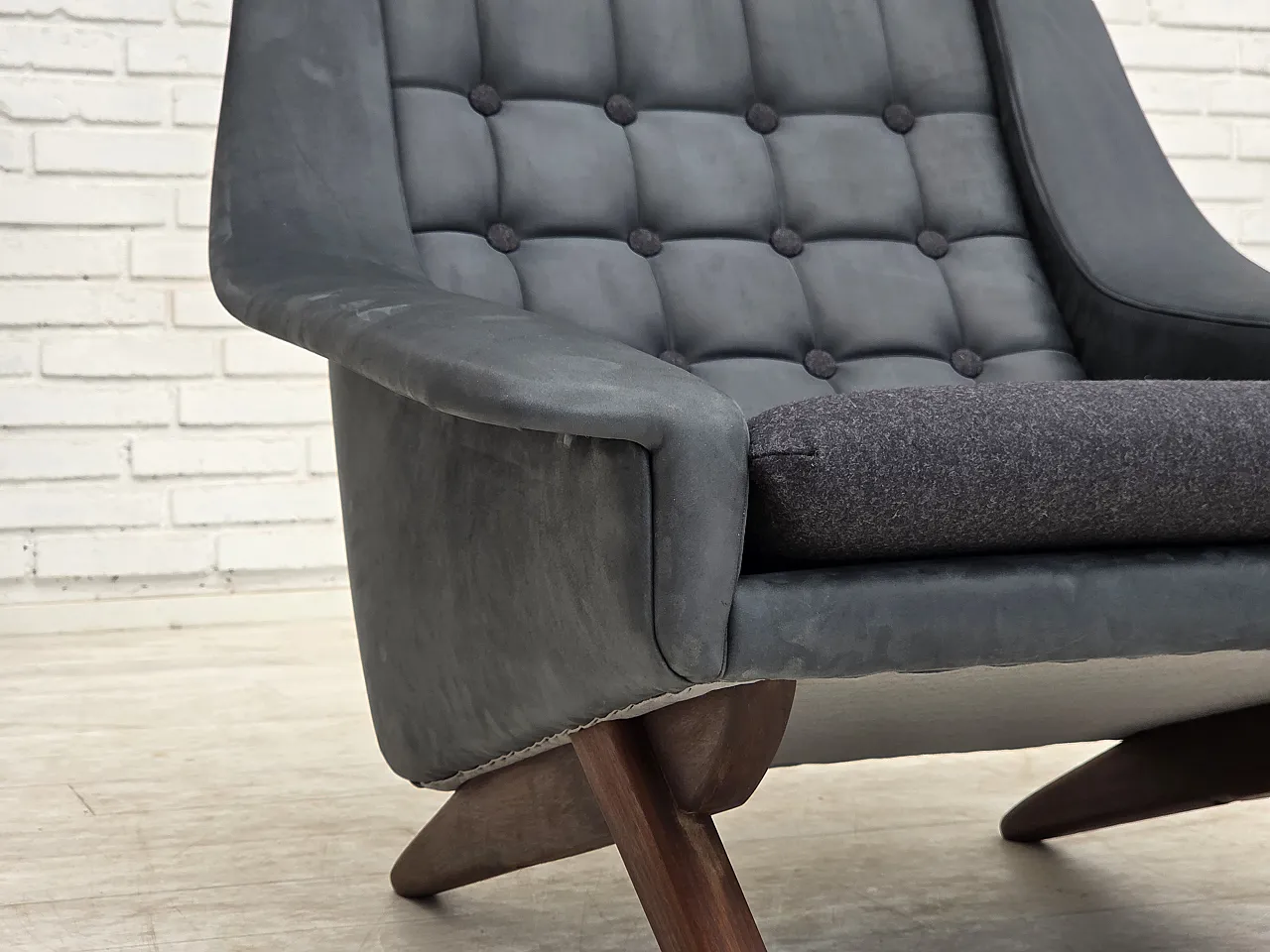 1970s, Danish design by Illum Wikkelsø, reupholstered, leather. 8