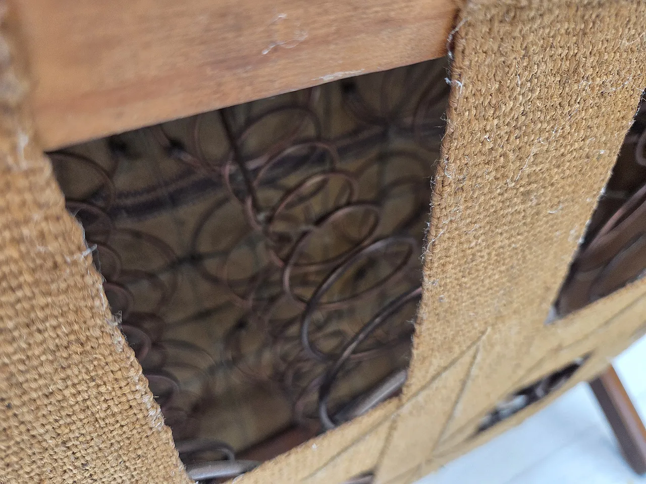 Divano danese a 3 posti anni '50, arredamento originale in lana rosso/beige. 18