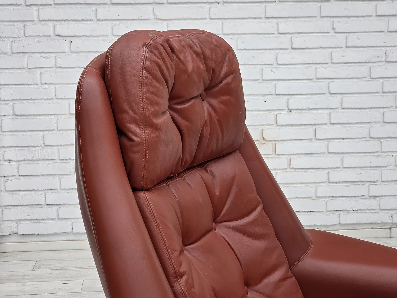 1970s, Danish design by H.W.Klein, swivel armchair, furniture leather. 3