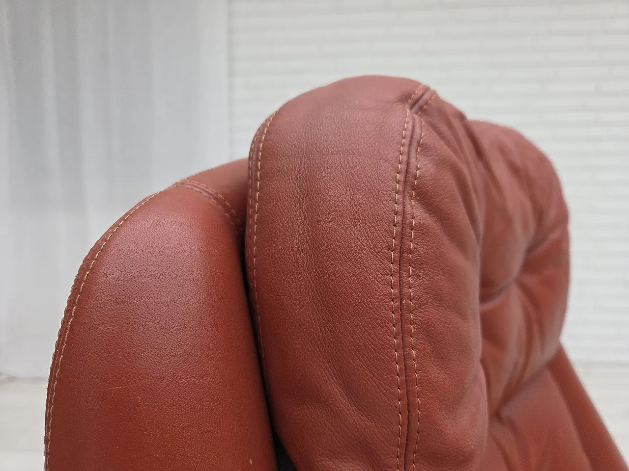 1970s, Danish design by H.W.Klein, swivel armchair, furniture leather. 6