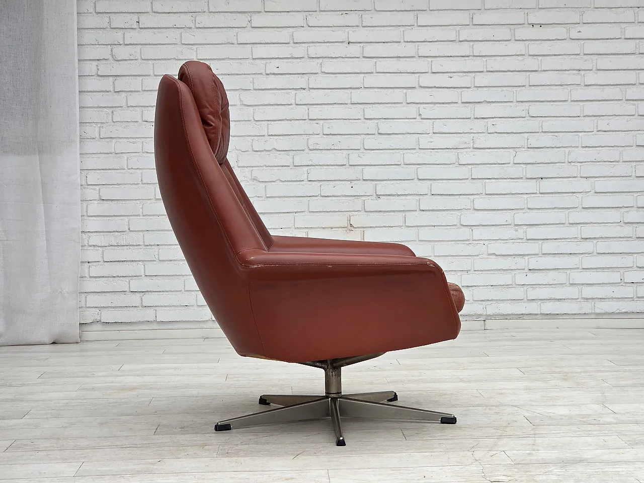 1970s, Danish design by H.W.Klein, swivel armchair, furniture leather. 10