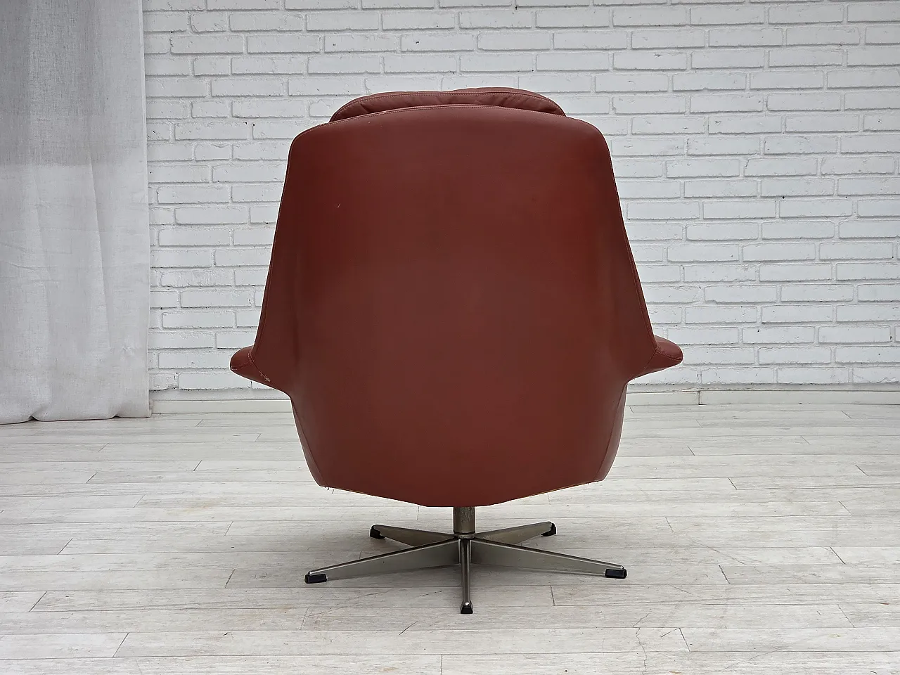 1970s, Danish design by H.W.Klein, swivel armchair, furniture leather. 12