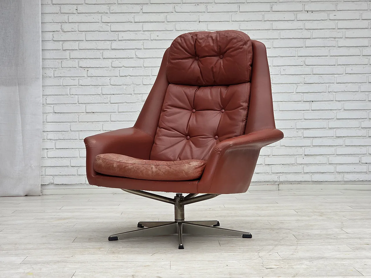 1970s, Danish design by H.W.Klein, swivel armchair, furniture leather. 15