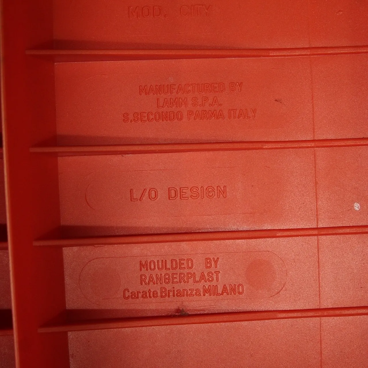 Pair of red City model chairs by Lucci & Orlandini for Lamm, 80s 7
