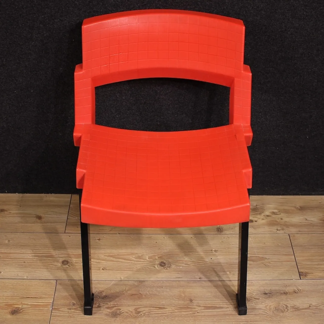 Pair of red City model chairs by Lucci & Orlandini for Lamm, 80s 9