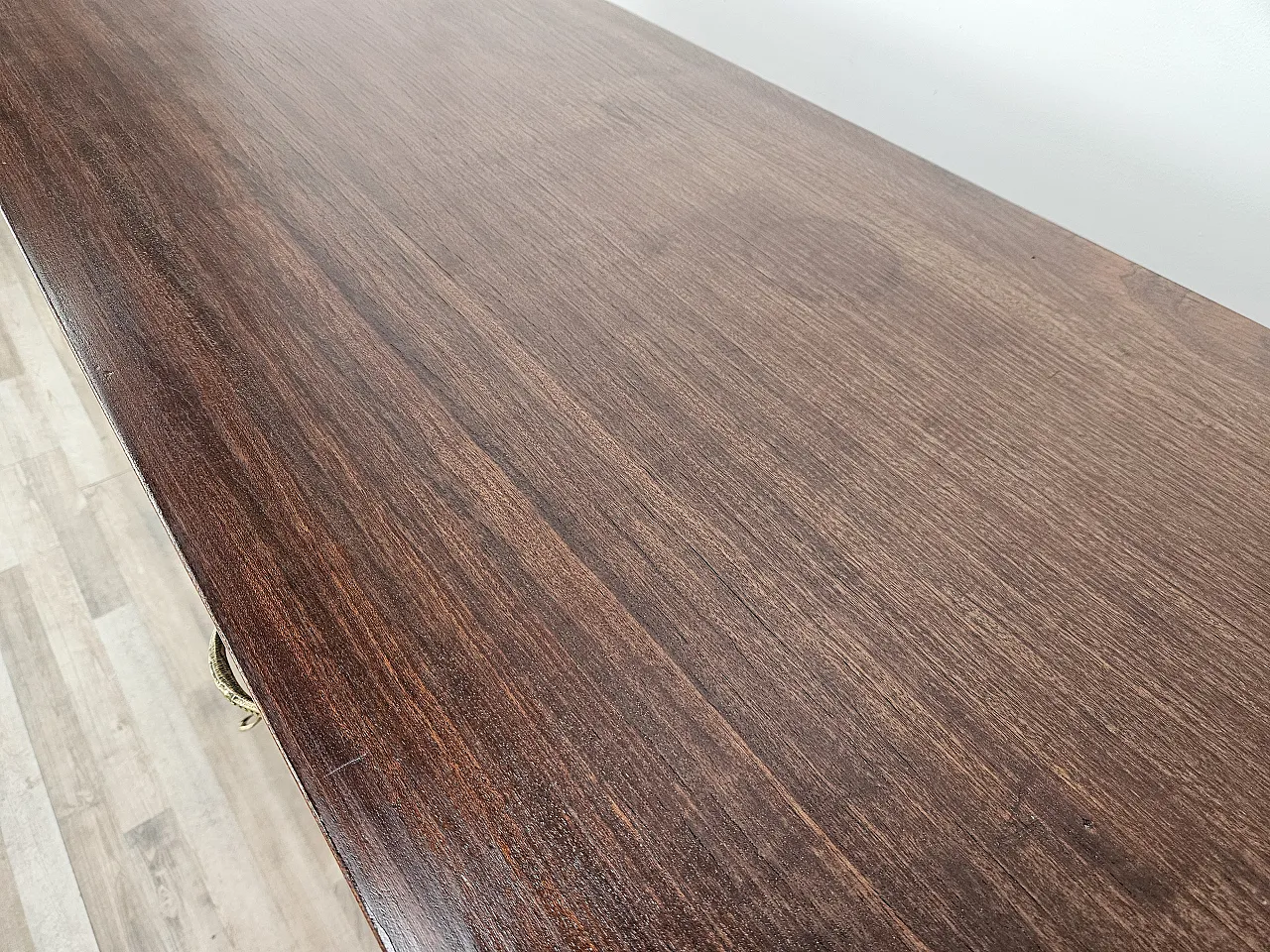 Credenza Liberty inizio '900 con decorazioni in ottone 30