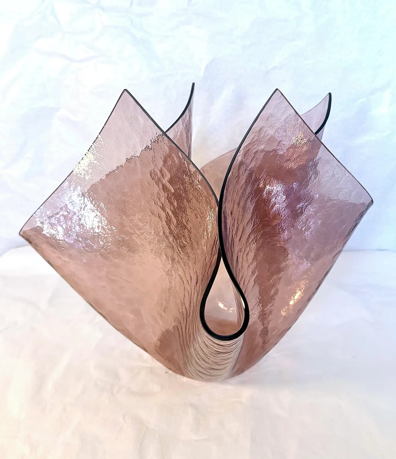 Old rose glass vase Cartoccio in the style of Fontana Arte, 1980s 3