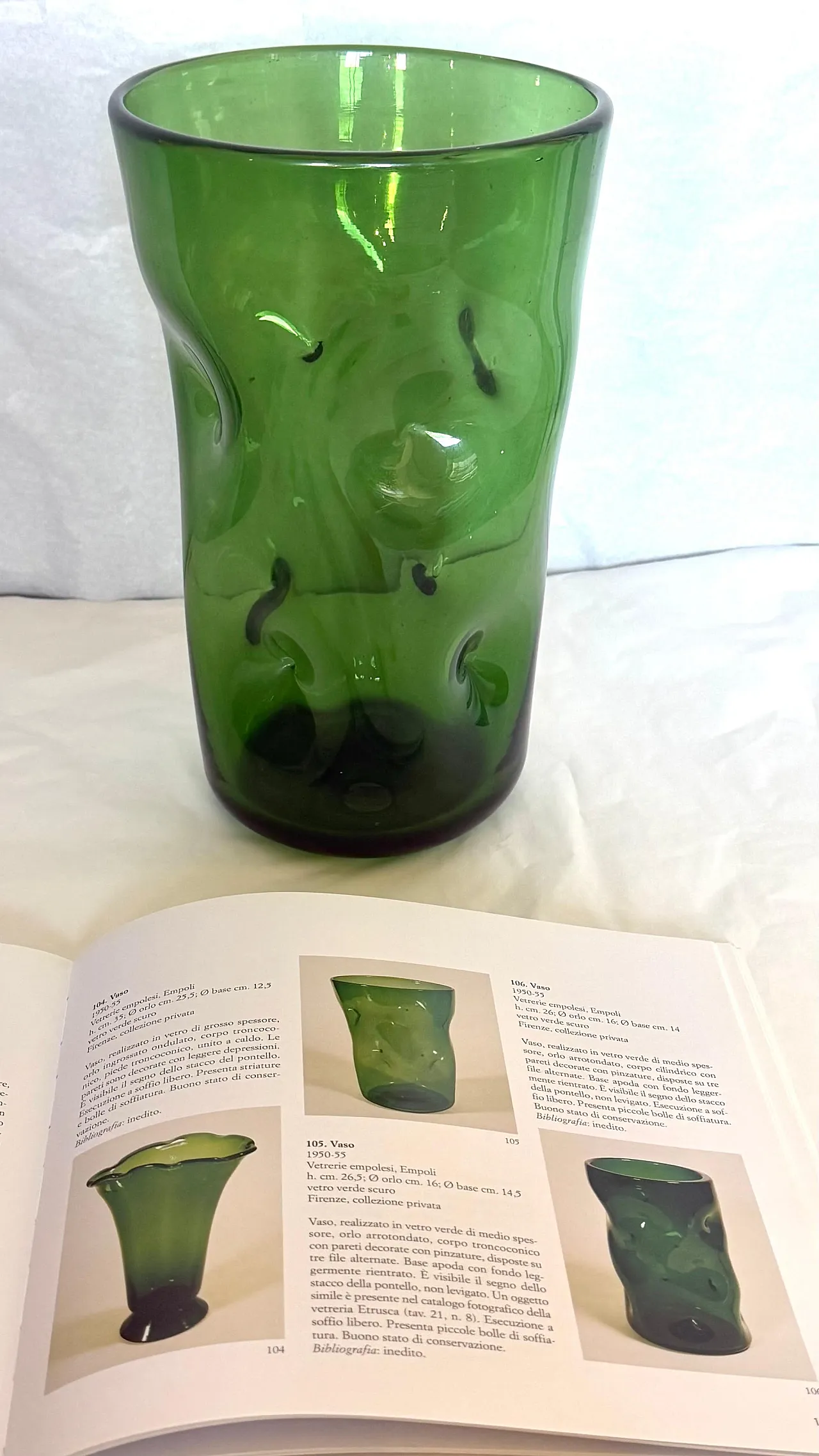 Cylindrical green hand-blown glass vase by Vetrerie Empolesi, 1950s 4