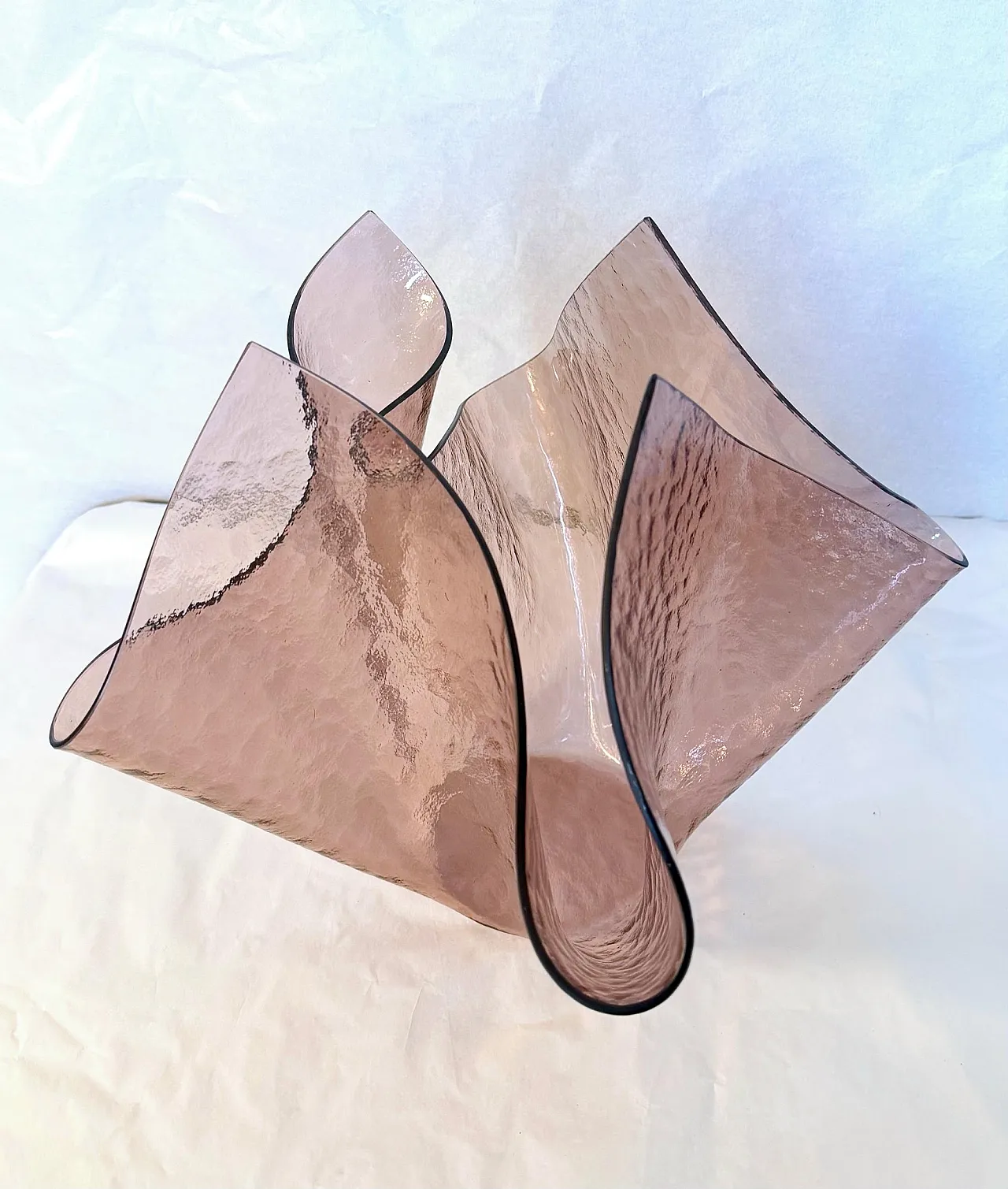 Old rose glass vase Cartoccio in the style of Fontana Arte, 1980s 5
