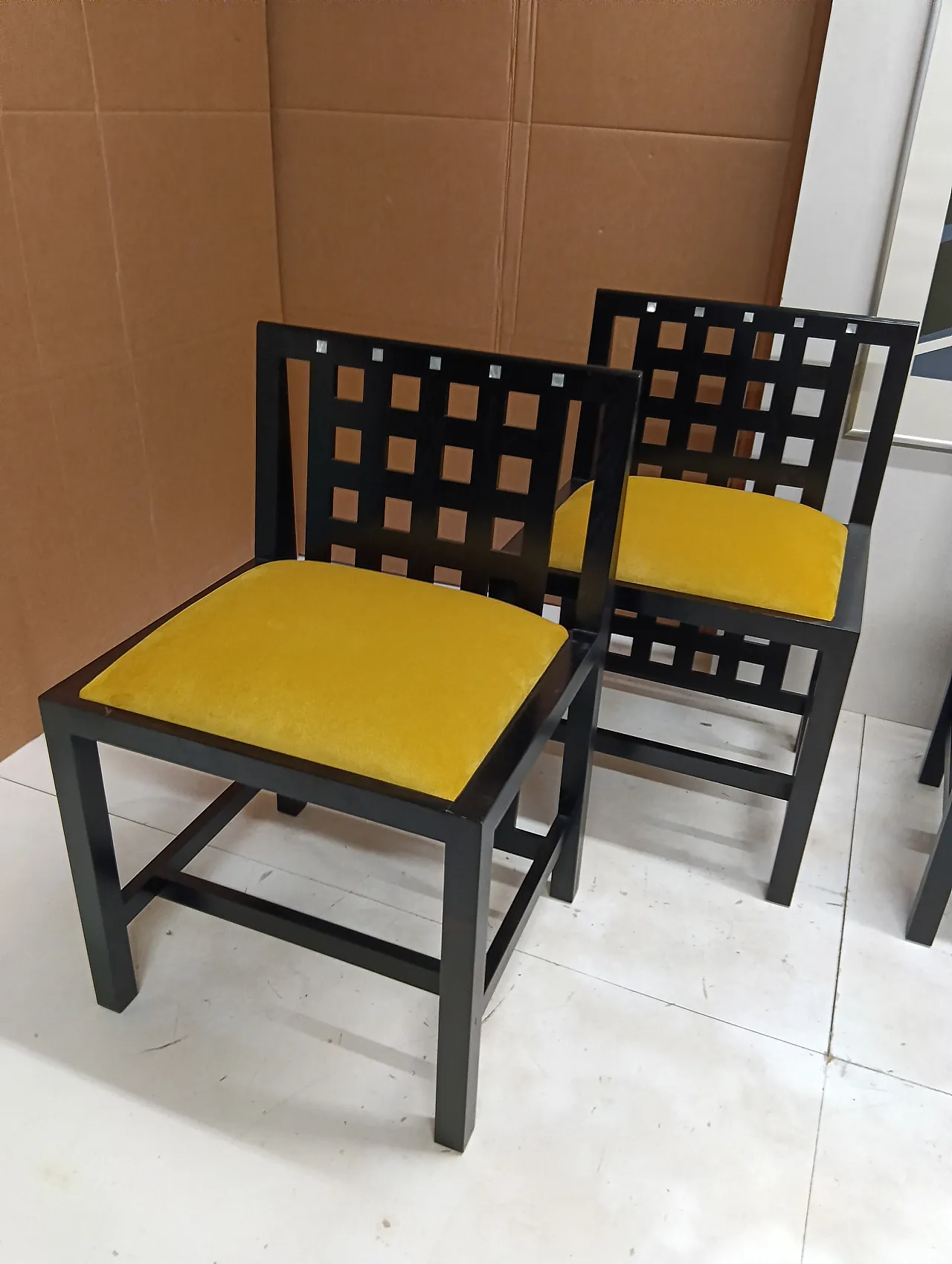 ALIVAR MVSEVM Set di 4 sedie 844 in velluto Senape 45