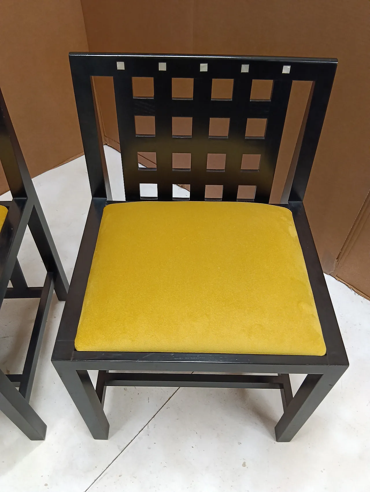 ALIVAR MVSEVM Set di 4 sedie 844 in velluto Senape 95