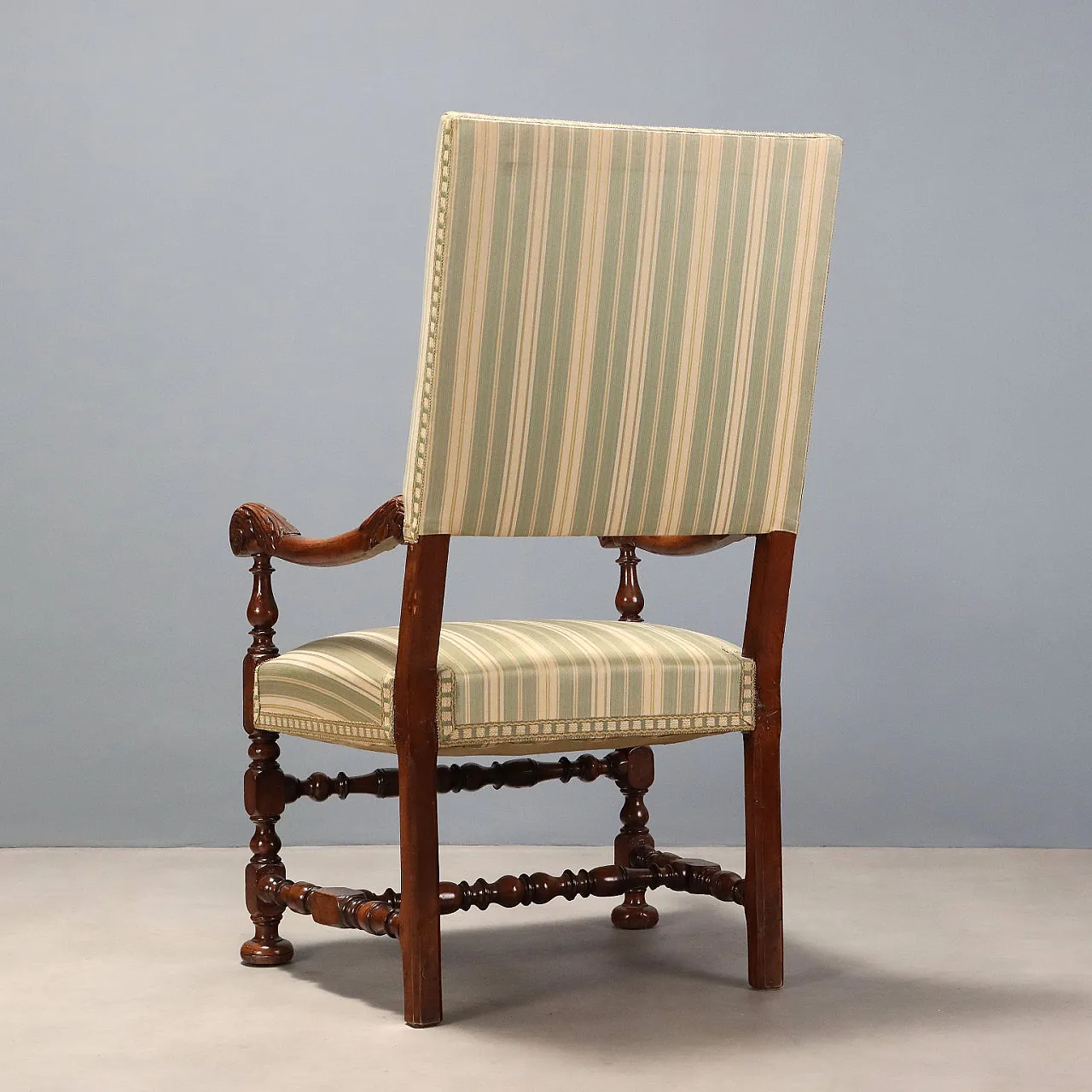 Baroque high chair in walnut, 18th century 8