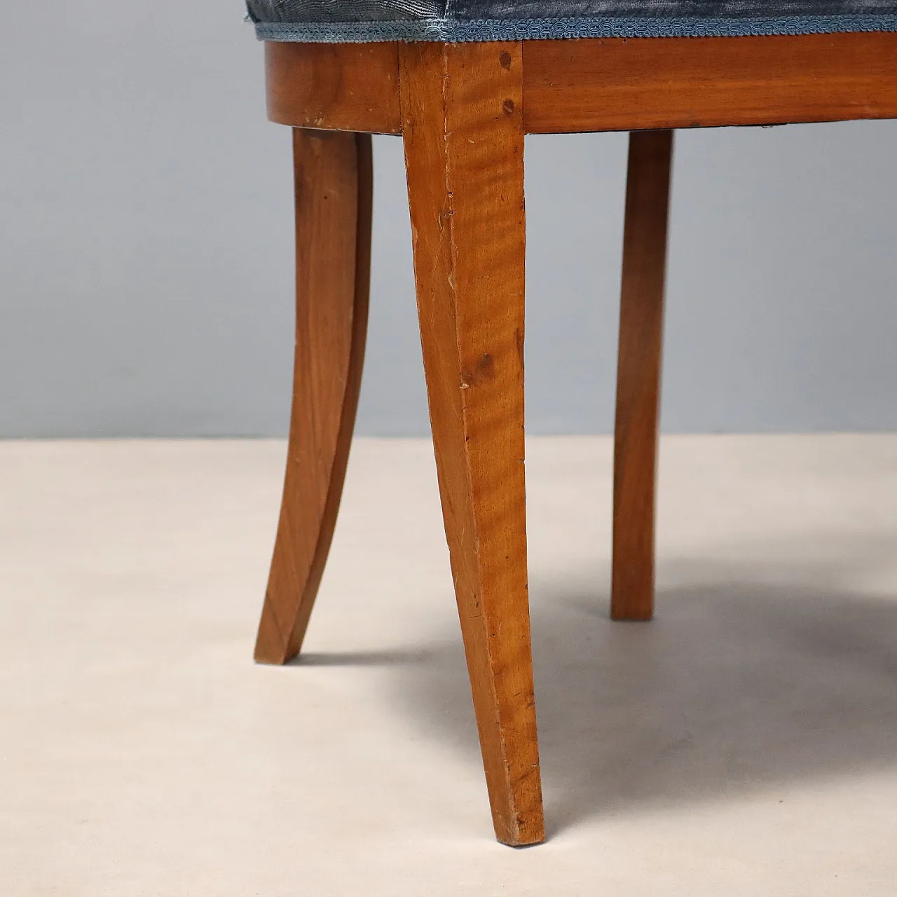 4 Empire chairs, 19th century 6