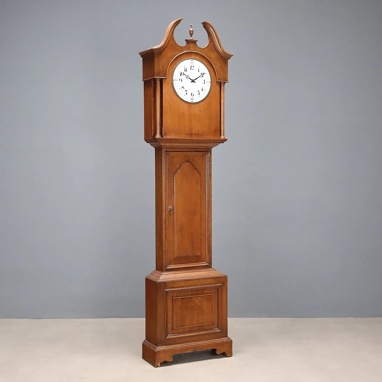 Style tower clock, 20th century 1