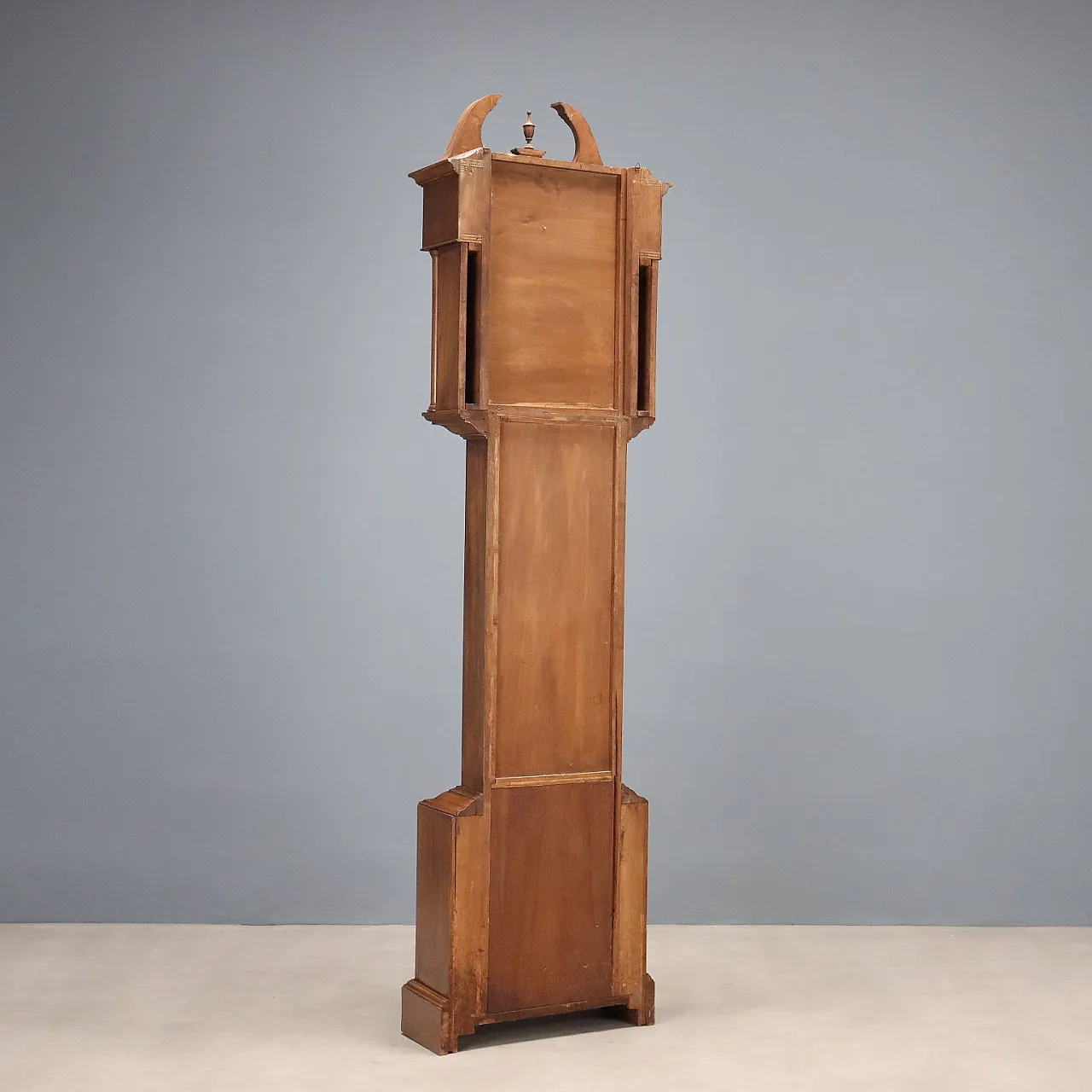 Style tower clock, 20th century 10
