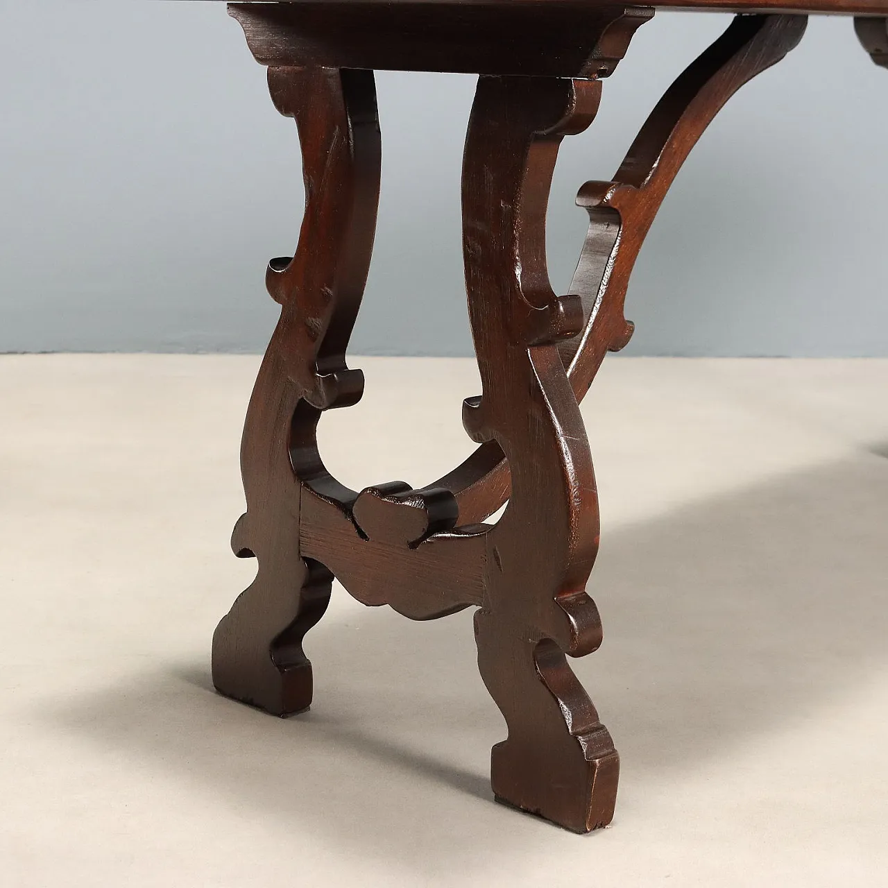 Pair of walnut benches, 20th century 5