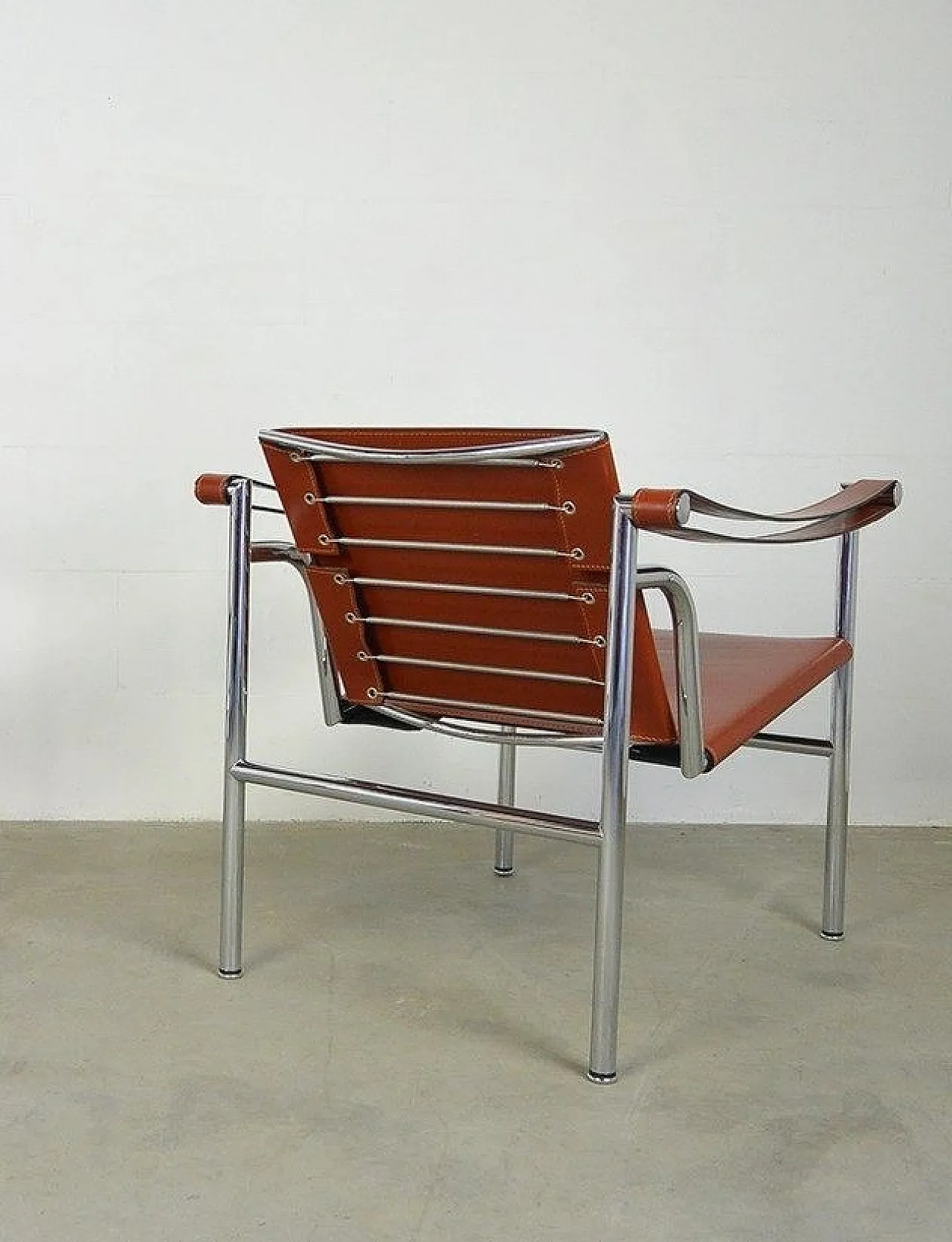 ALIVAR MVSEVM pair of LC1 armchairs in Cognac leather 7
