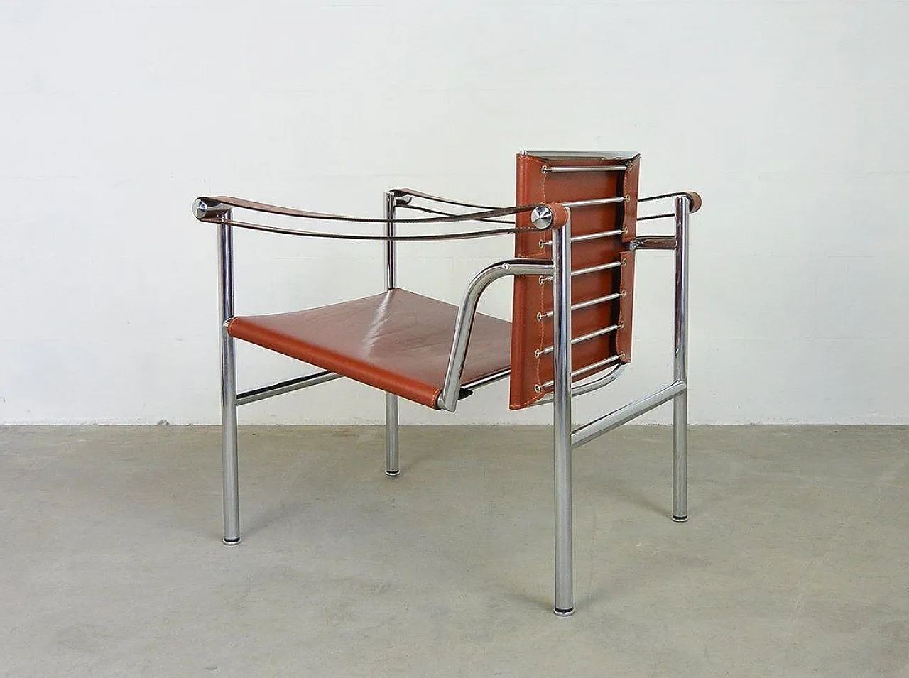 ALIVAR MVSEVM pair of LC1 armchairs in Cognac leather 14
