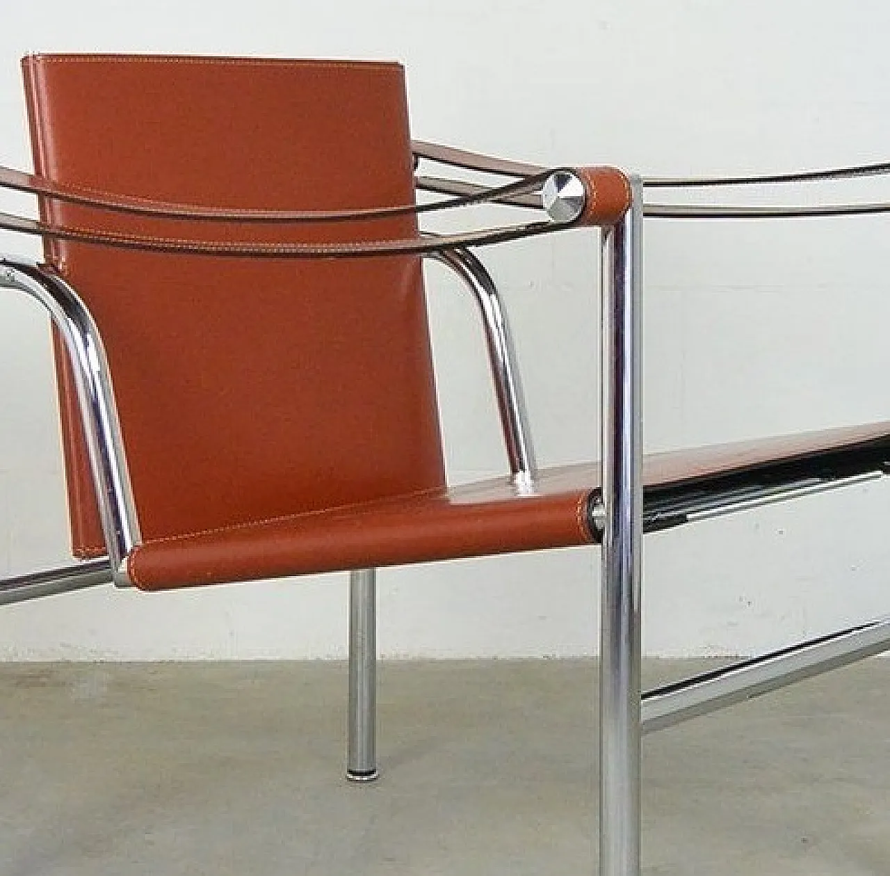 ALIVAR MVSEVM pair of LC1 armchairs in Cognac leather 28