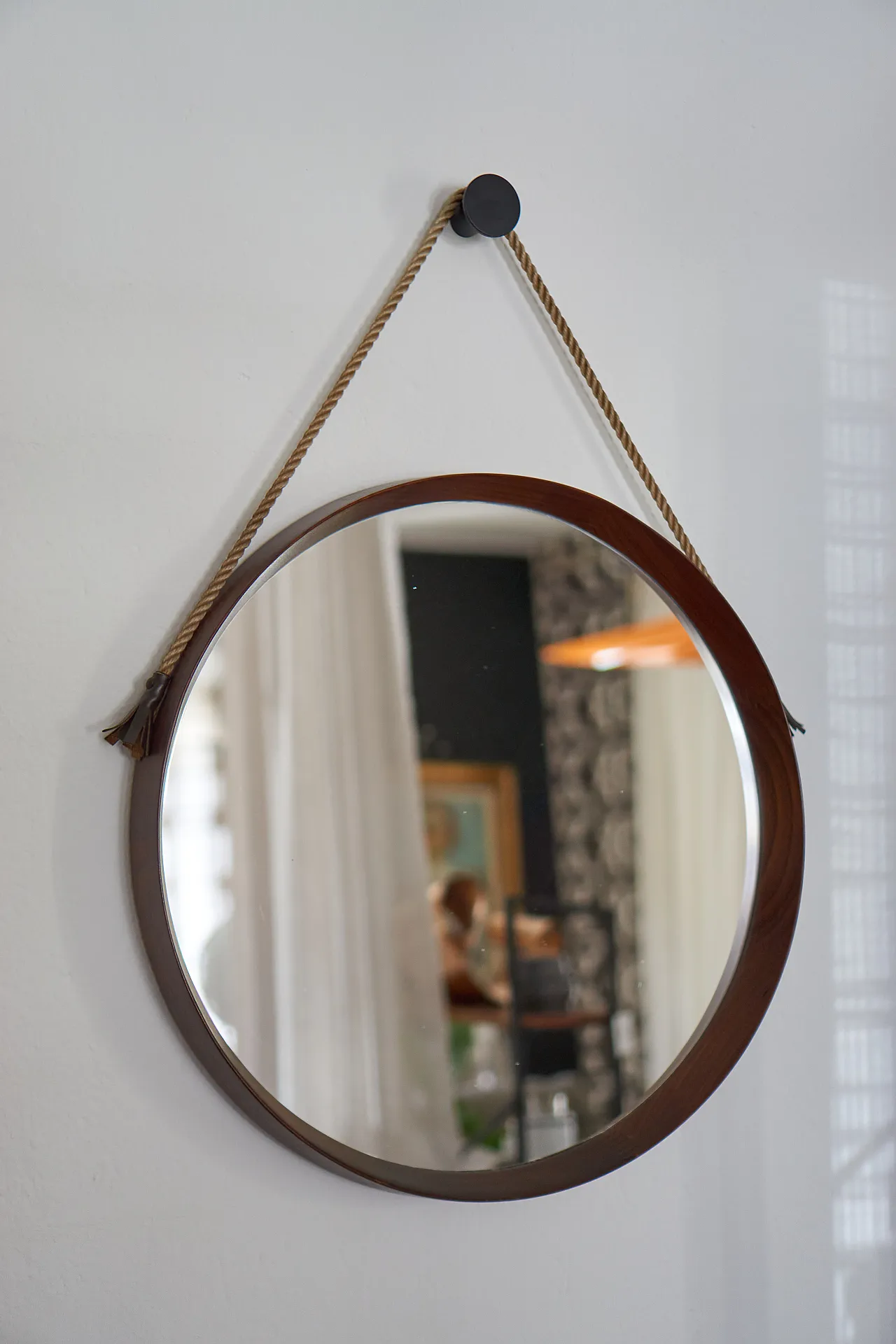 Specchio rotondo in teak con corda anni '60, stile scandinavo 5
