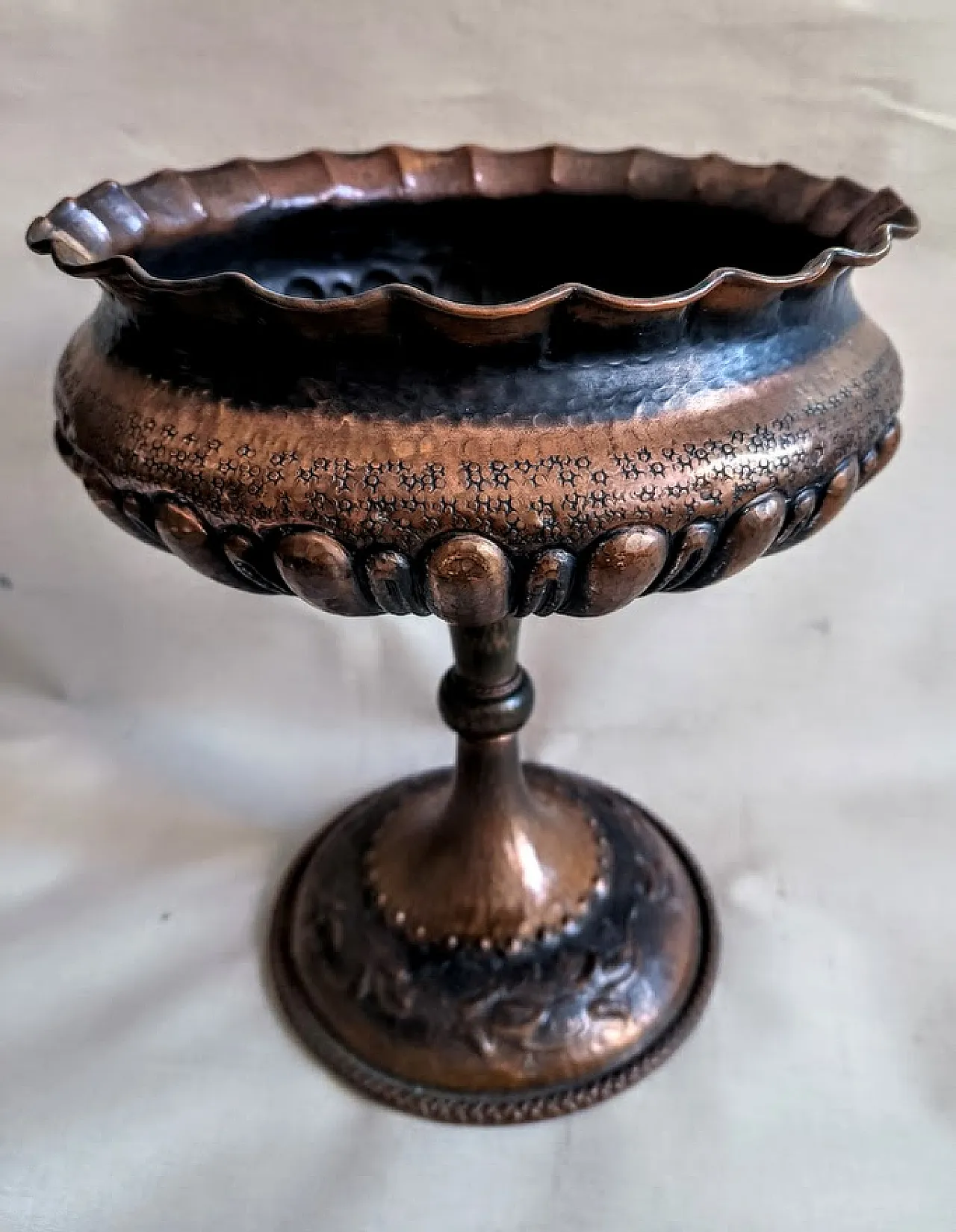 Embossed copper vase by Egidio Casagrande, 1950s 2