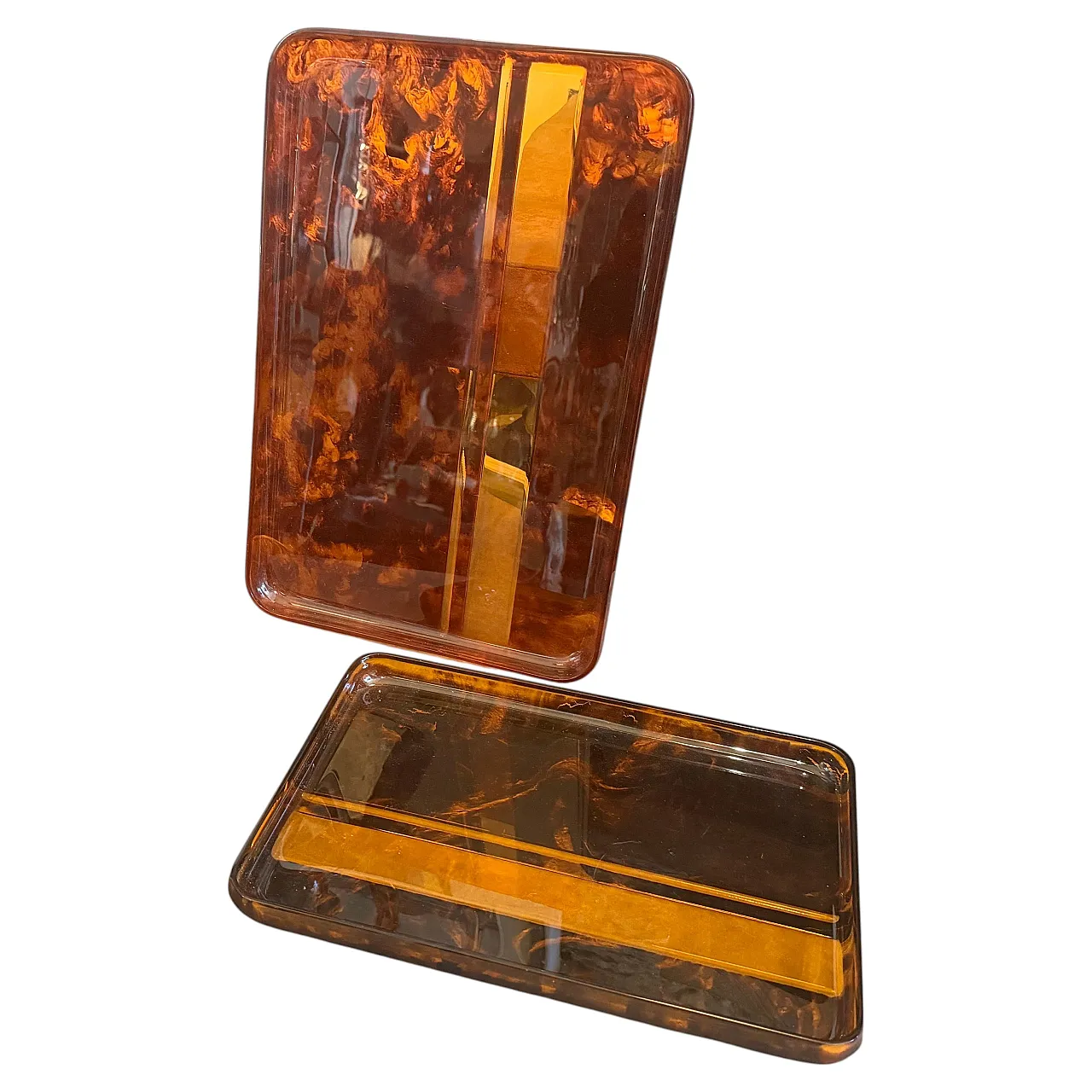 Coppia di vassoi in lucite finta tartaruga di Guzzini, anni '70 1