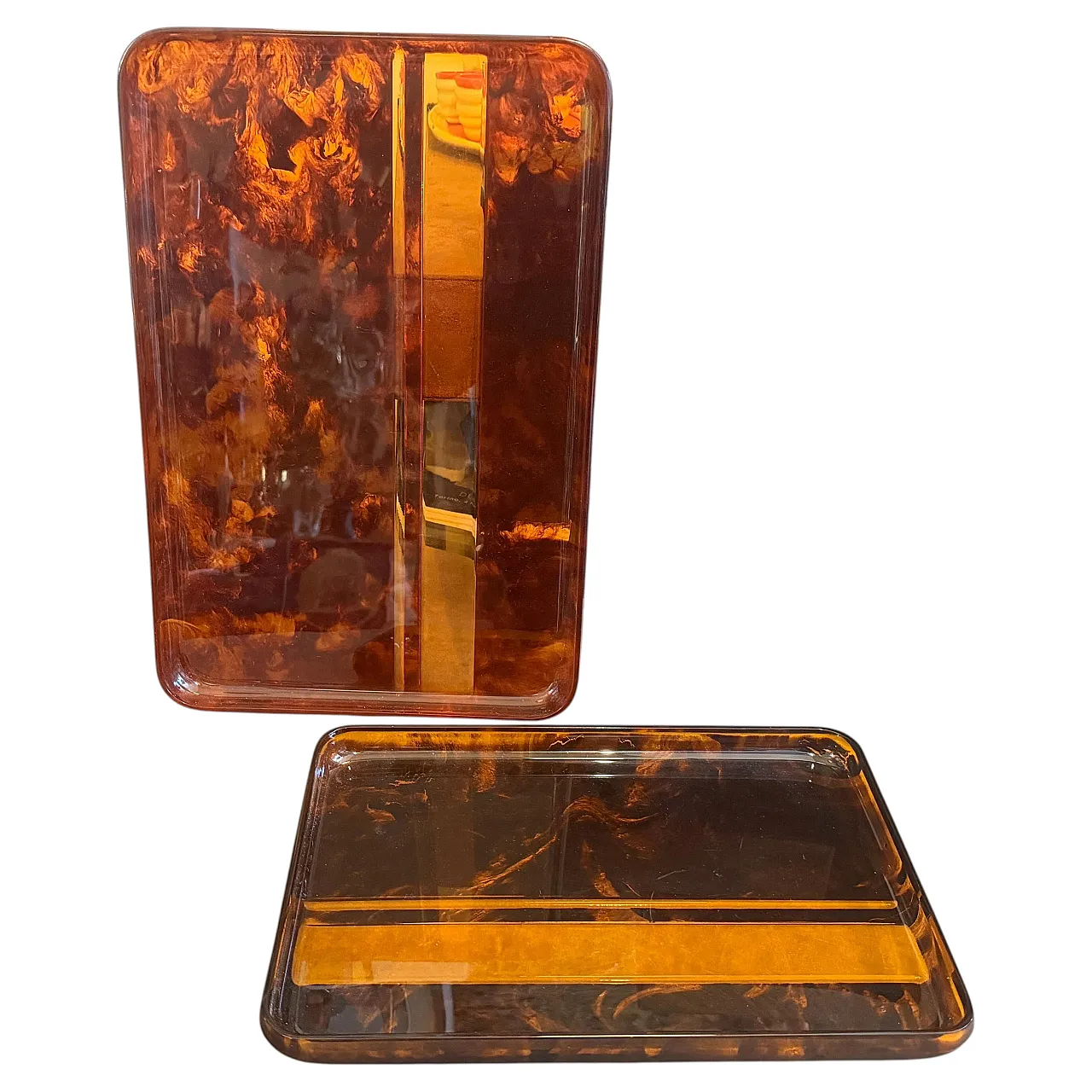 Coppia di vassoi in lucite finta tartaruga di Guzzini, anni '70 2