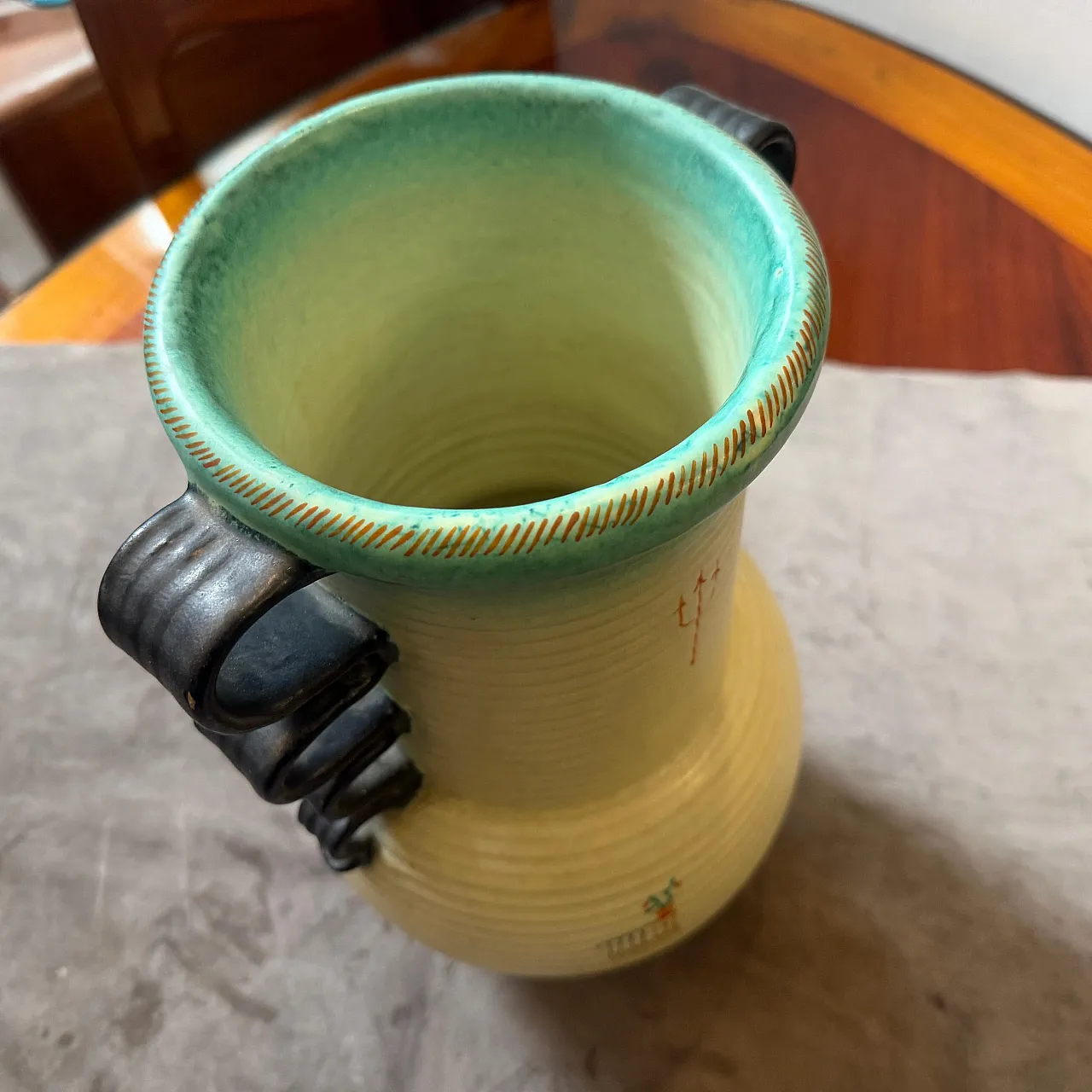 Art Deco hand painted, air brushed ceramic vase by Deruta, 1930s 2