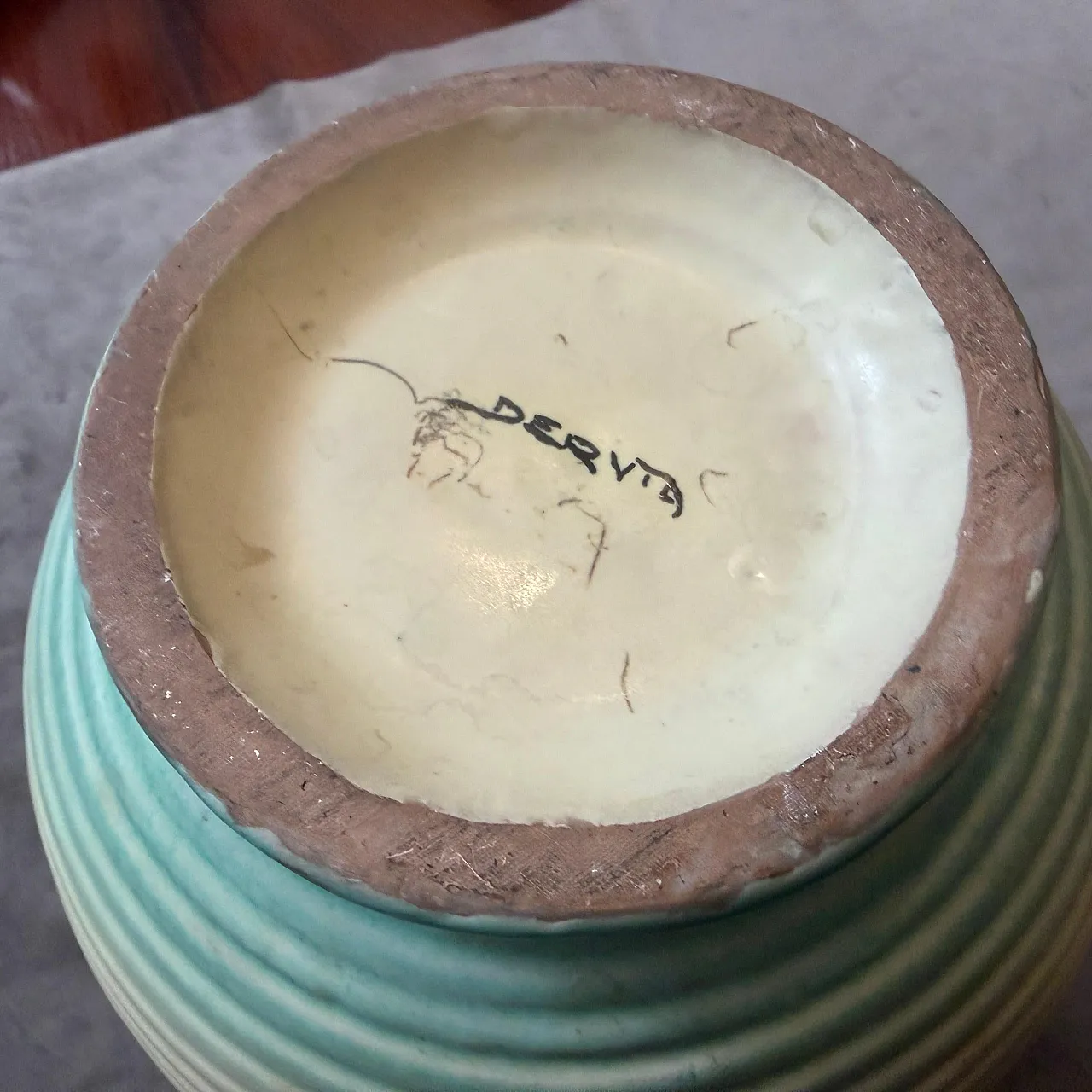 Art Deco hand painted, air brushed ceramic vase by Deruta, 1930s 4
