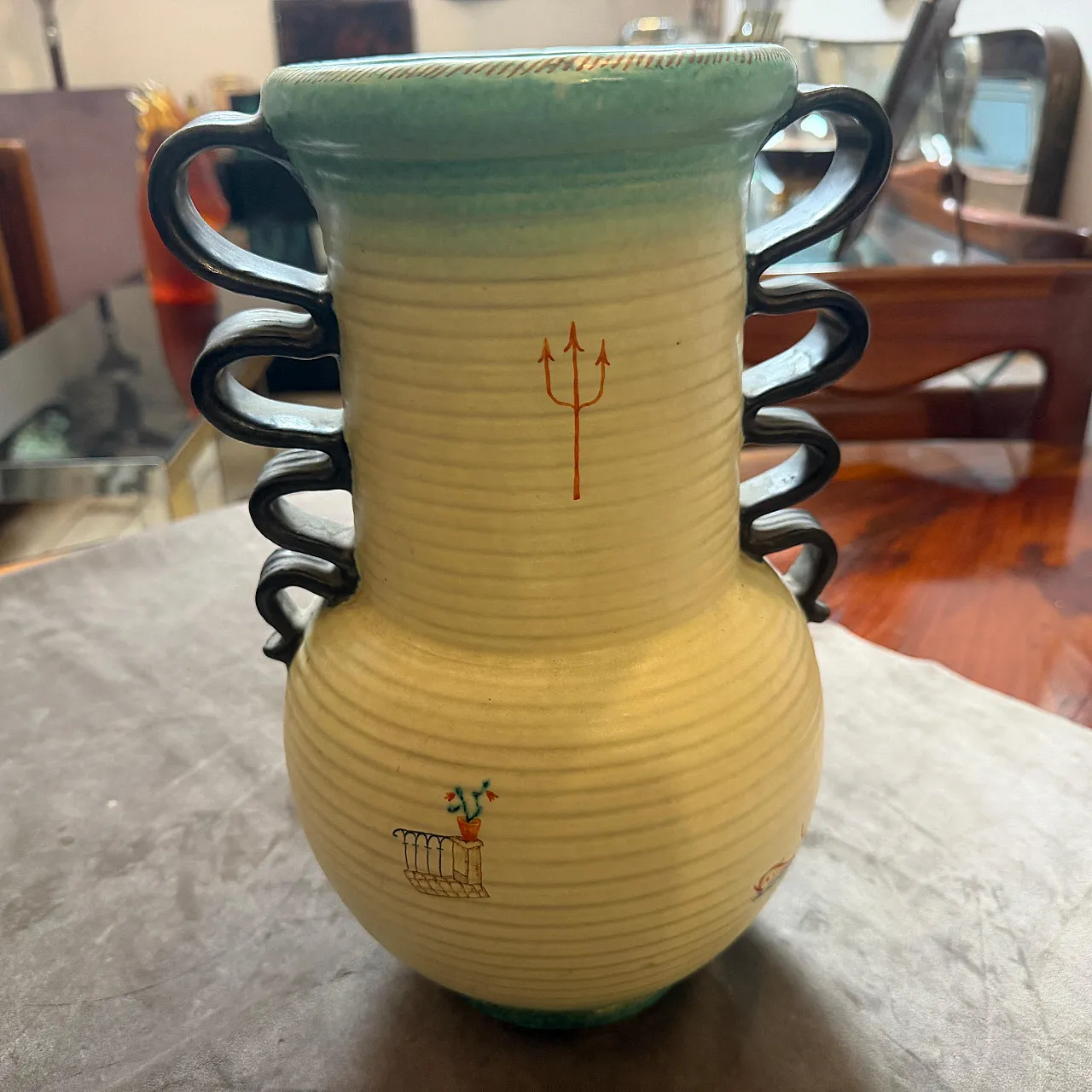 Art Deco hand painted, air brushed ceramic vase by Deruta, 1930s 8