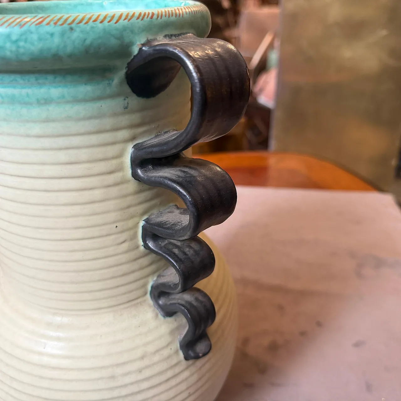 Art Deco hand painted, air brushed ceramic vase by Deruta, 1930s 10