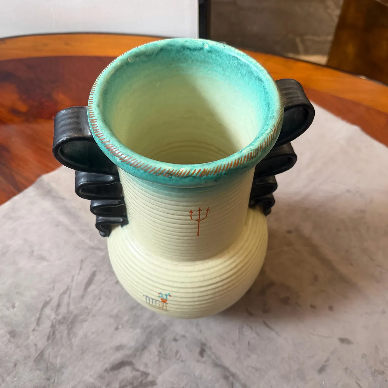 Art Deco hand painted, air brushed ceramic vase by Deruta, 1930s 13