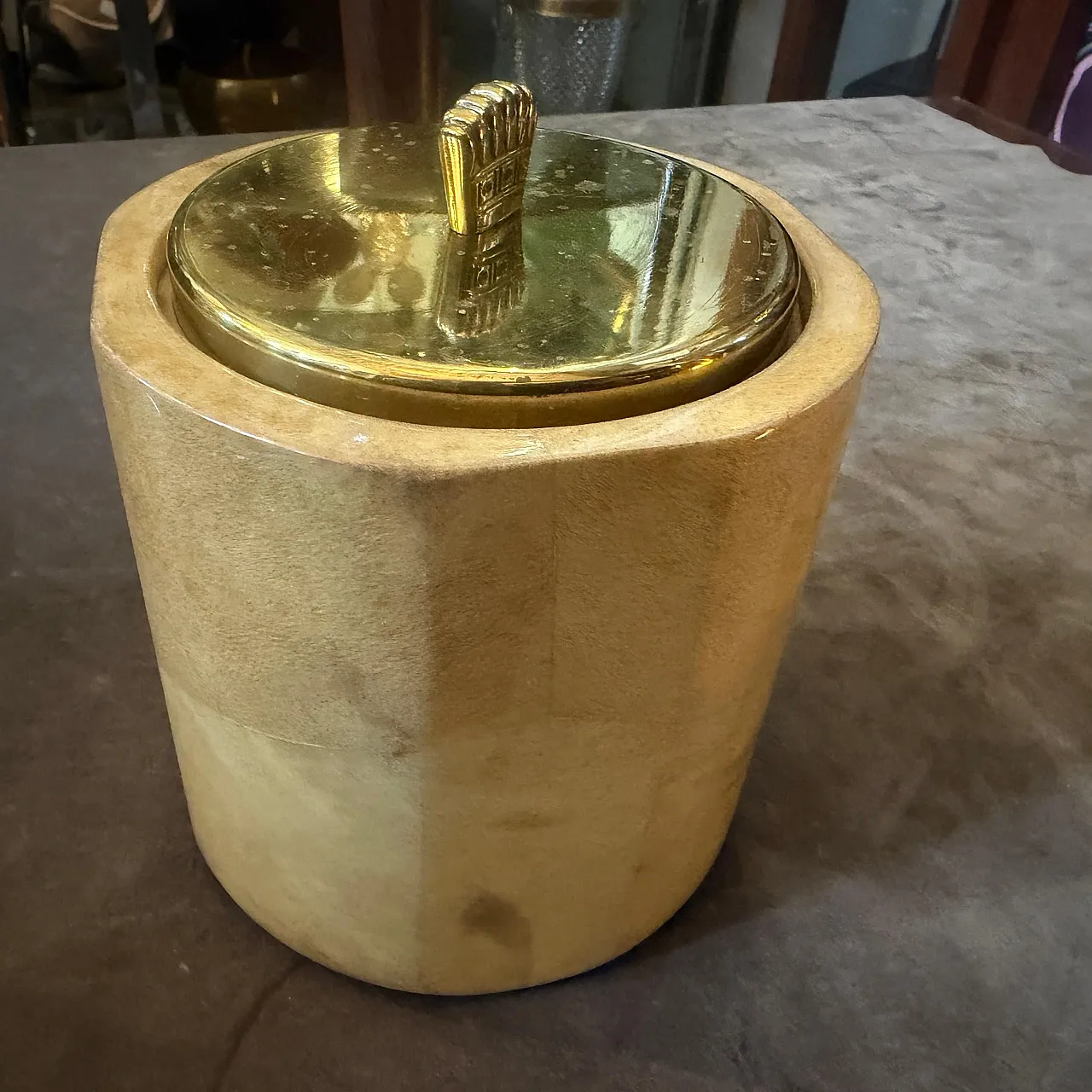 Aldo Tura Mid-Century Modern goatskin and brass ice bucket, 1950s 3