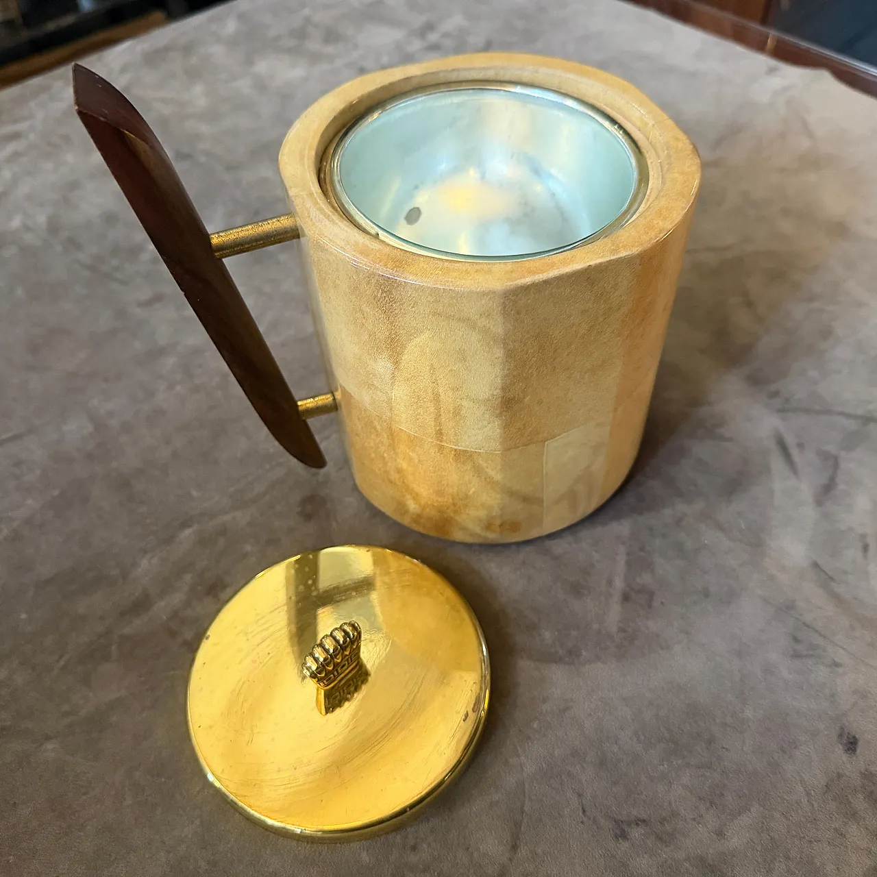 Aldo Tura Mid-Century Modern goatskin and brass ice bucket, 1950s 9