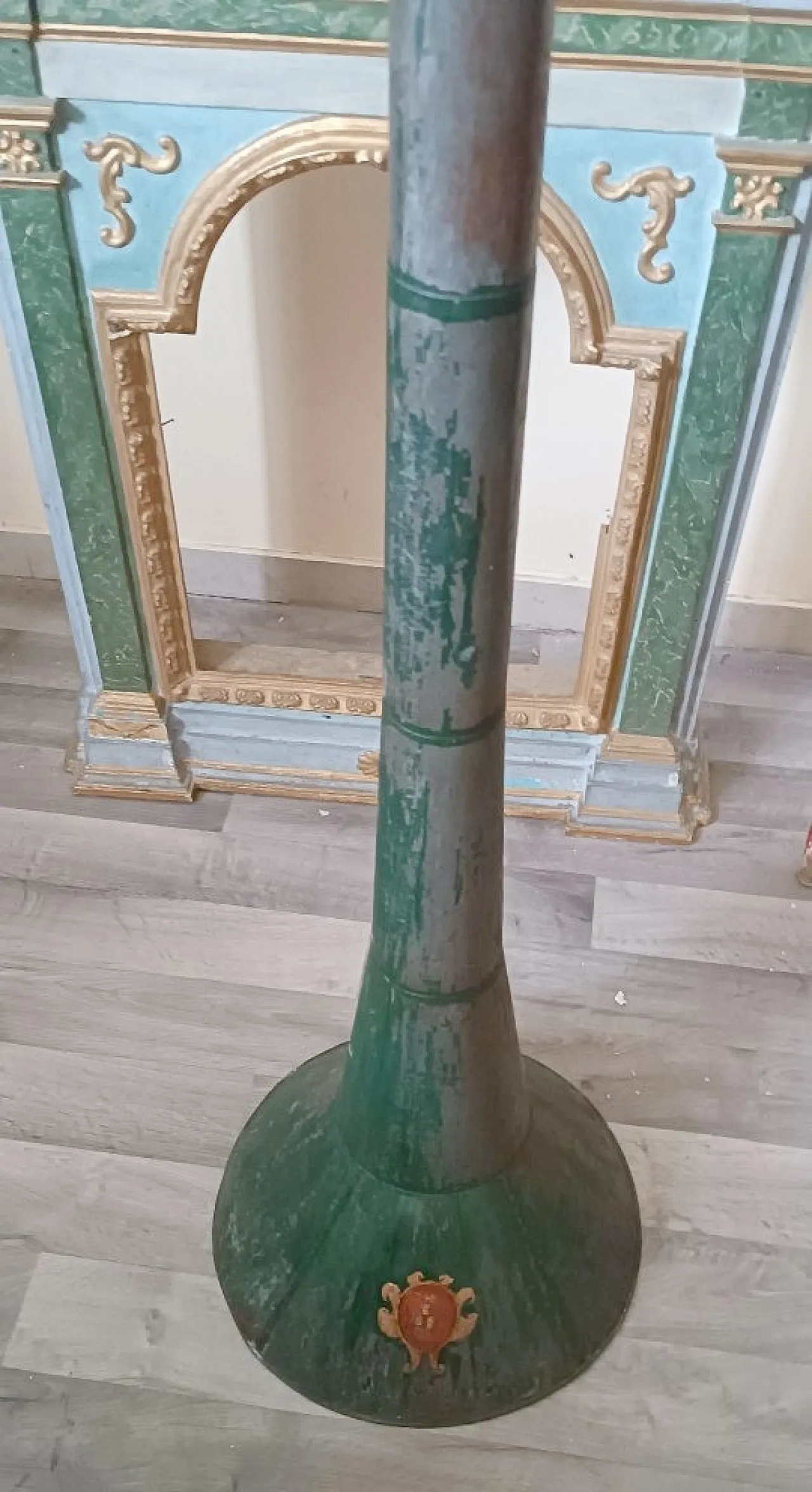 Painted sheet metal hunting megaphone, 19th century 2
