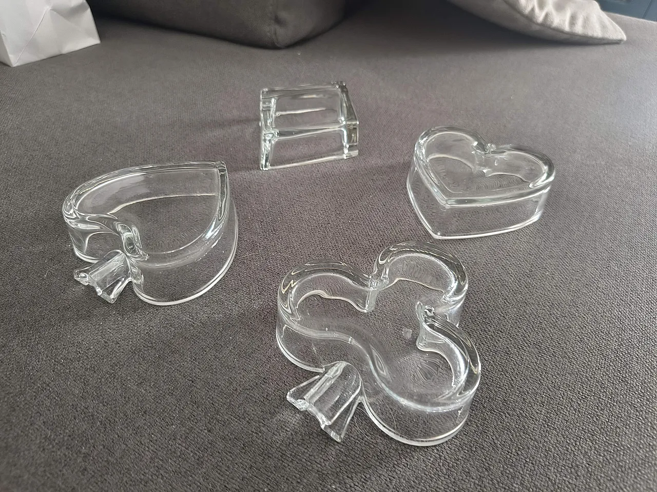 4 poker ashtrays by Arnolfo di Cambio, 70s 1