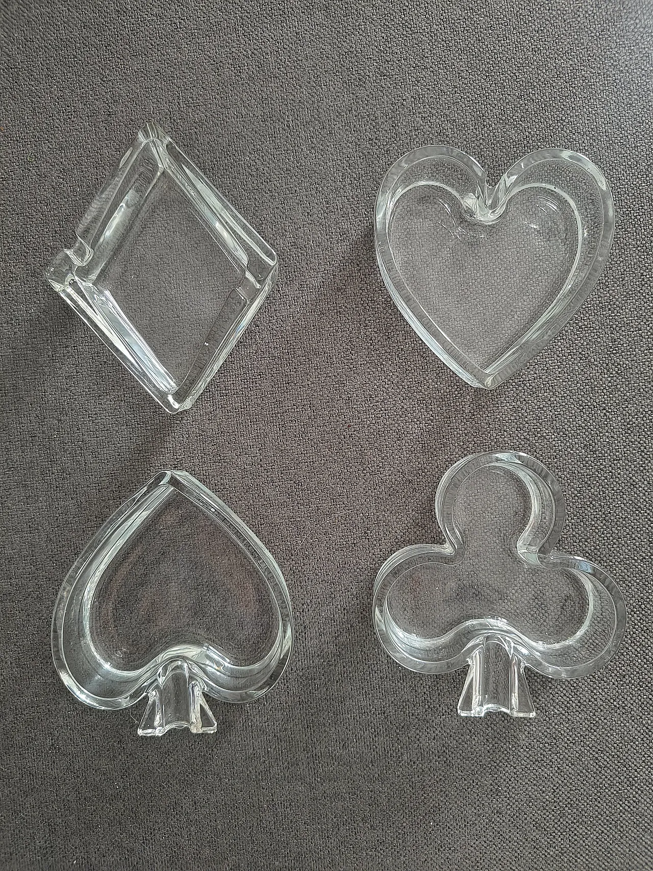4 poker ashtrays by Arnolfo di Cambio, 70s 4